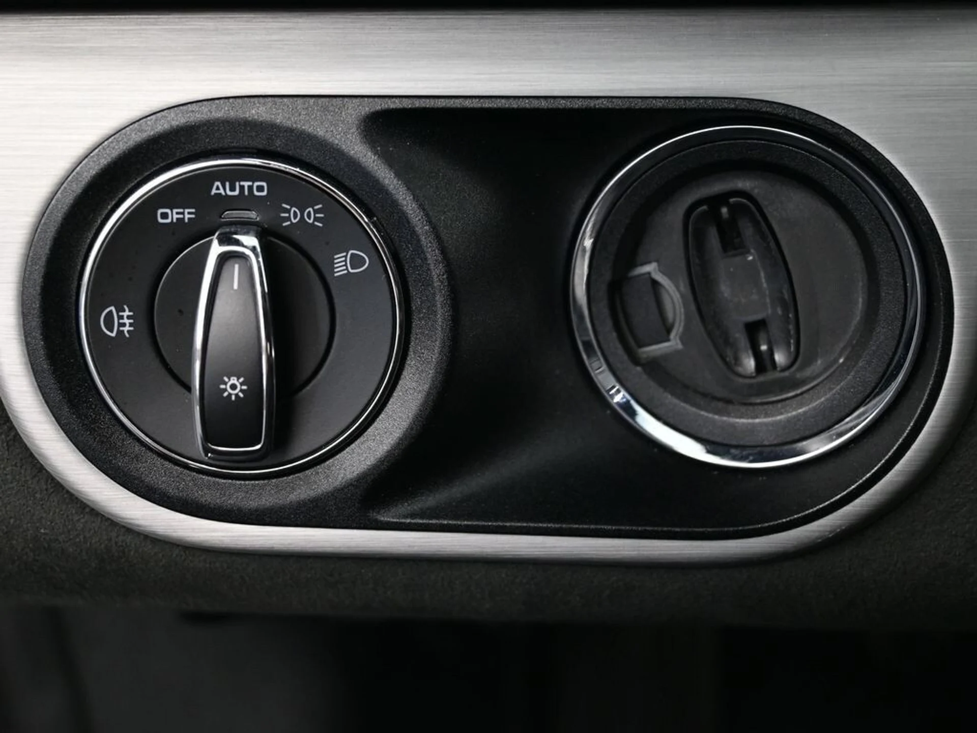 mph020_1027129506_18d2ca0154436316ecd4f208bd0e3cb0x_82a4e8405a