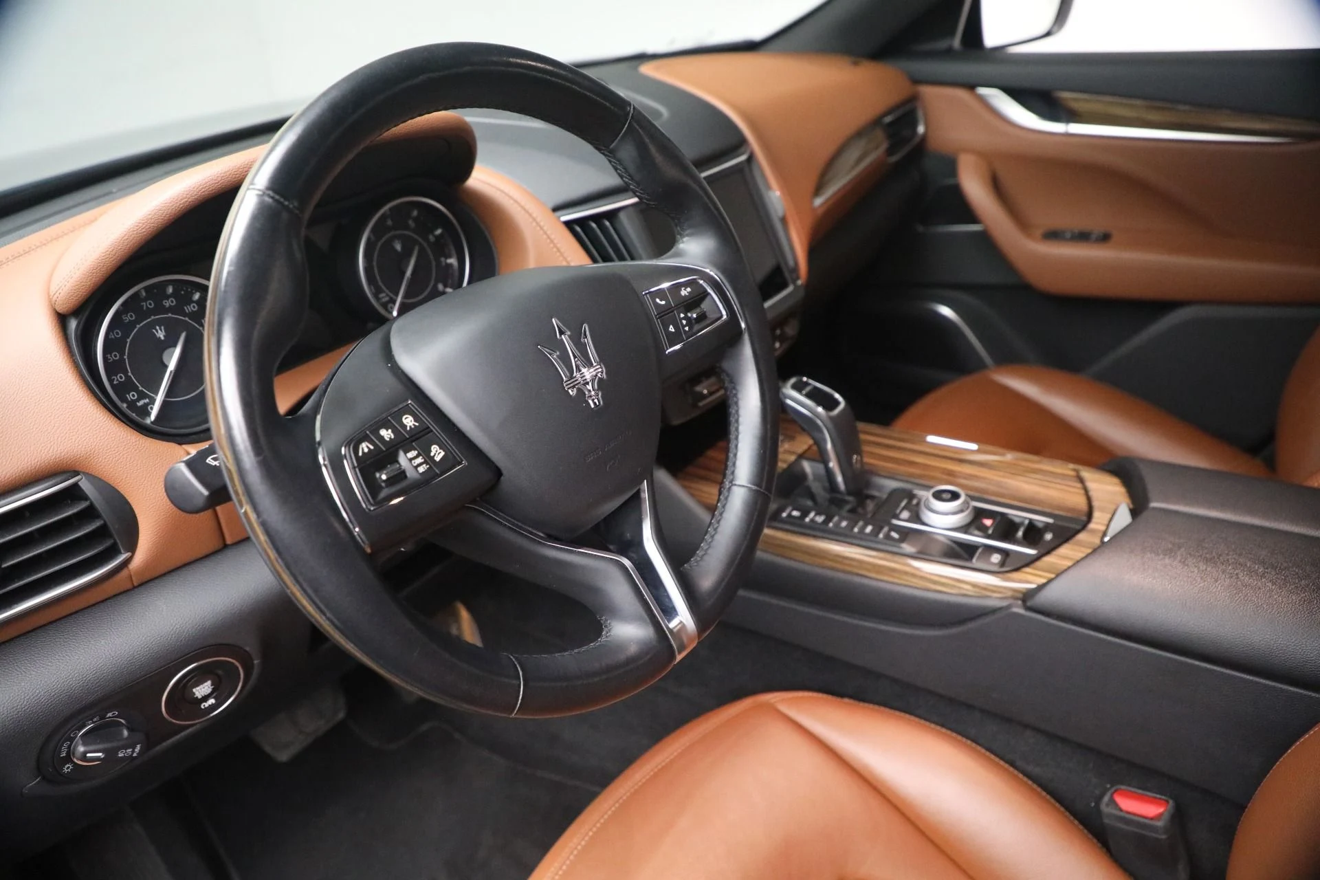 mph020_1031563000_Used_2022_Maserati_Levante_GT_1777580690_a33edb2d72