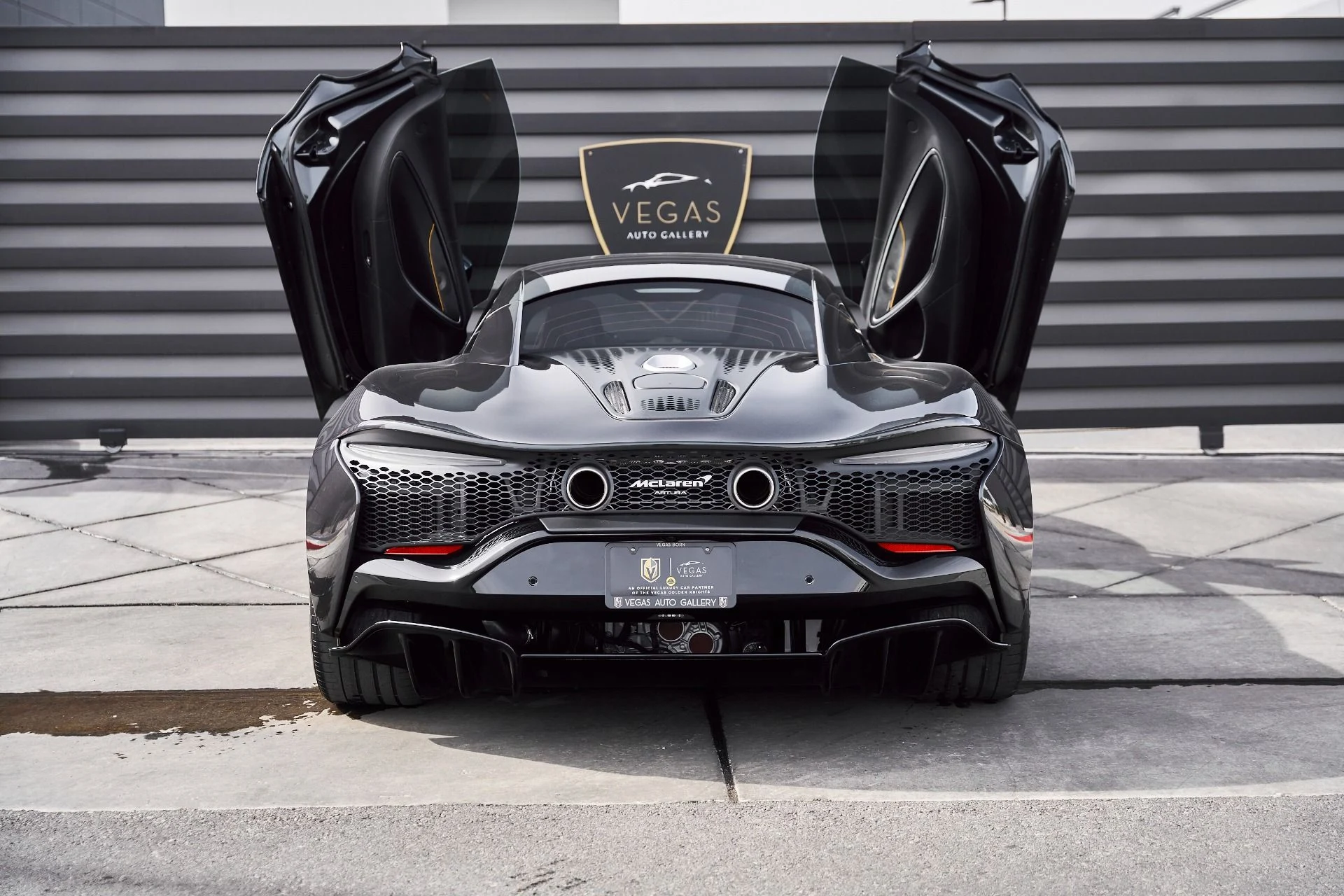 mph020_1039137974_Used_2023_Mc_Laren_Artura_1770833707_437c270b01