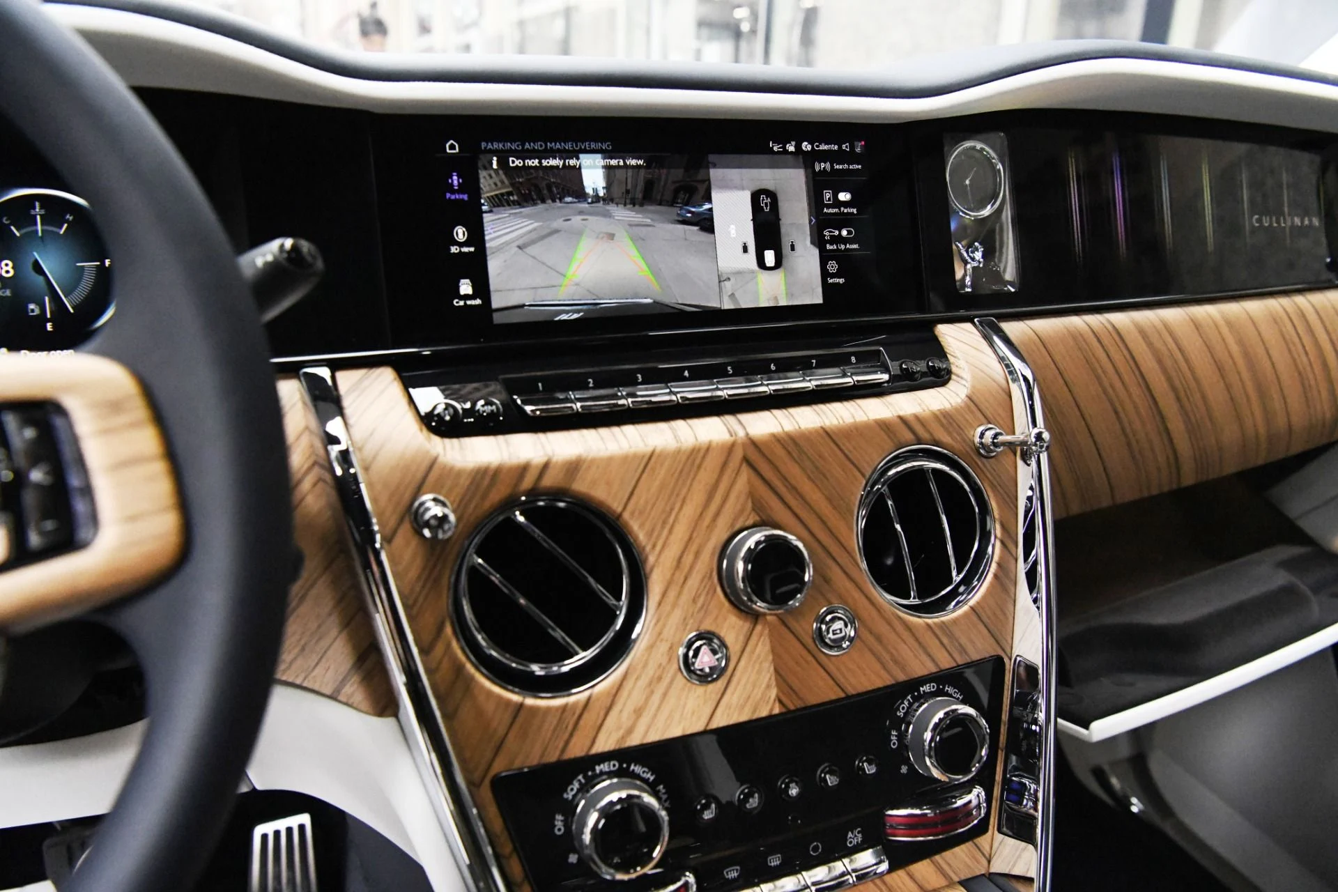 mph020_1044491199_11740_p22_l_6f095ced03