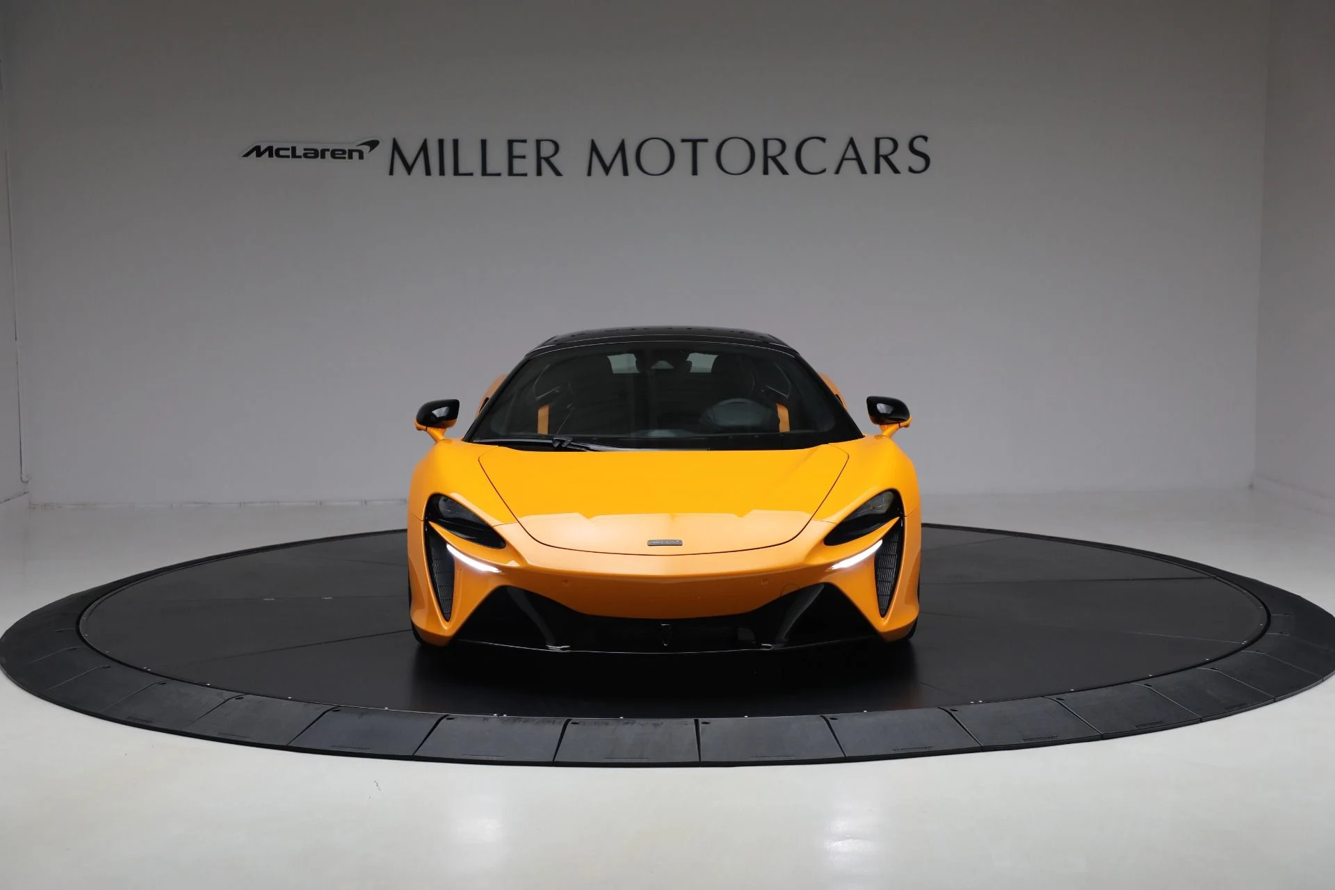 mph020_1046643119_Used_2026_Mc_Laren_Artura_Spider_Tech_Lux_1a3fb9f7ae