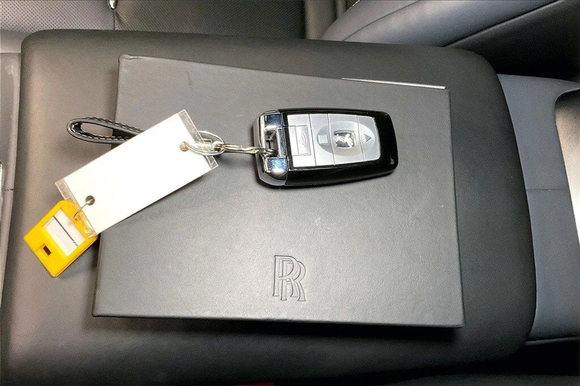 mph020_1049213590_2a031700f7eef46b35ea517d106fab24x_2079cd157d