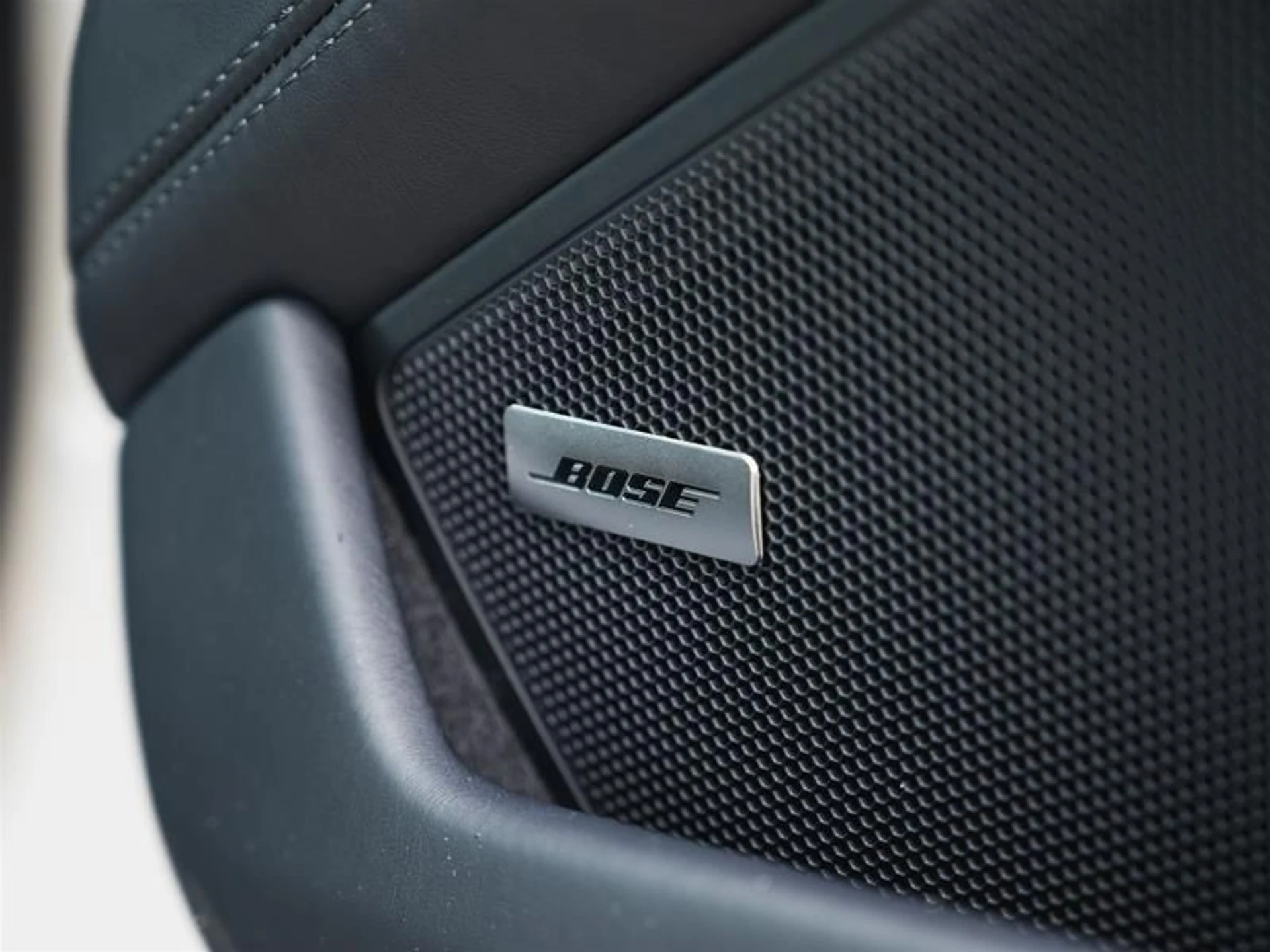 mph020_1054418710_ockl55yk_b5fd39fc52