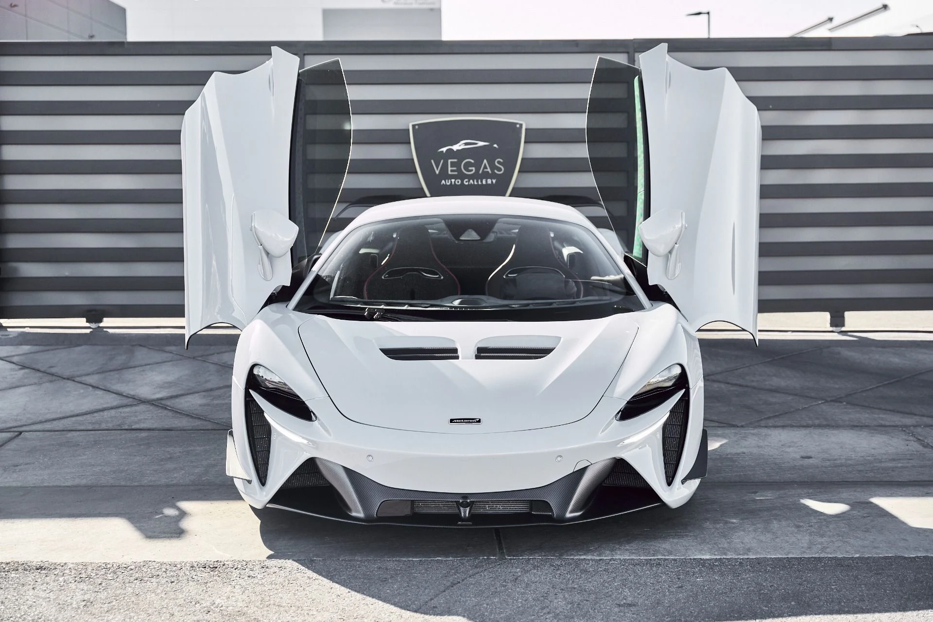 mph020_1058812884_Used_2023_Mc_Laren_Artura_1773773890_8482fea6c6