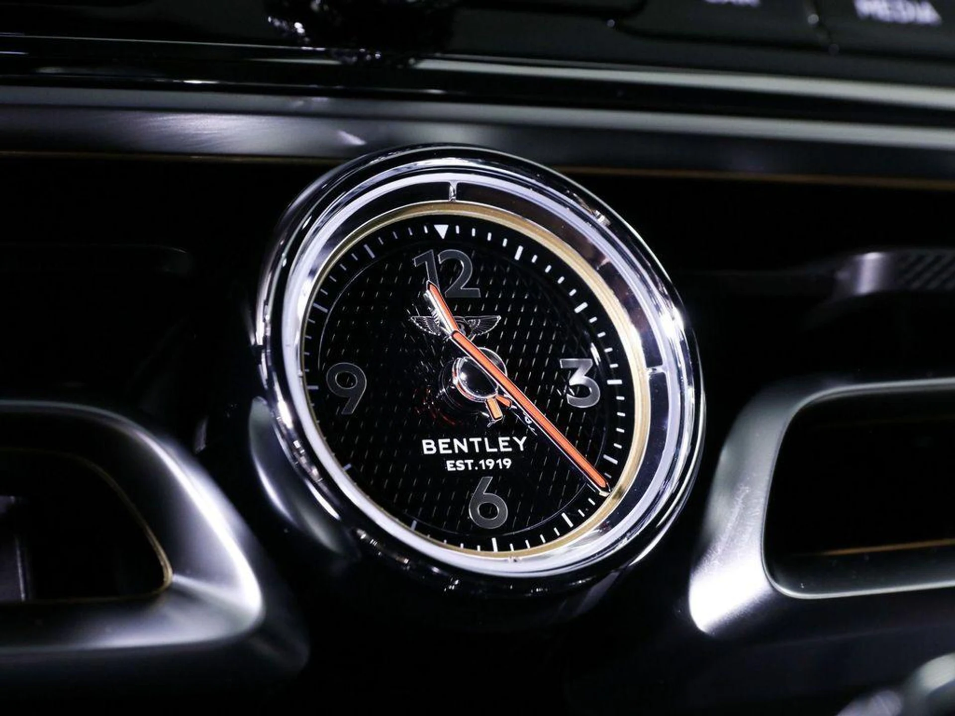 mph020_1061256975_5_UA_1_Y_Kp1g_Lsp_S7_Yj_Lcv_Dzb8y_Hw_d800e9e4d6