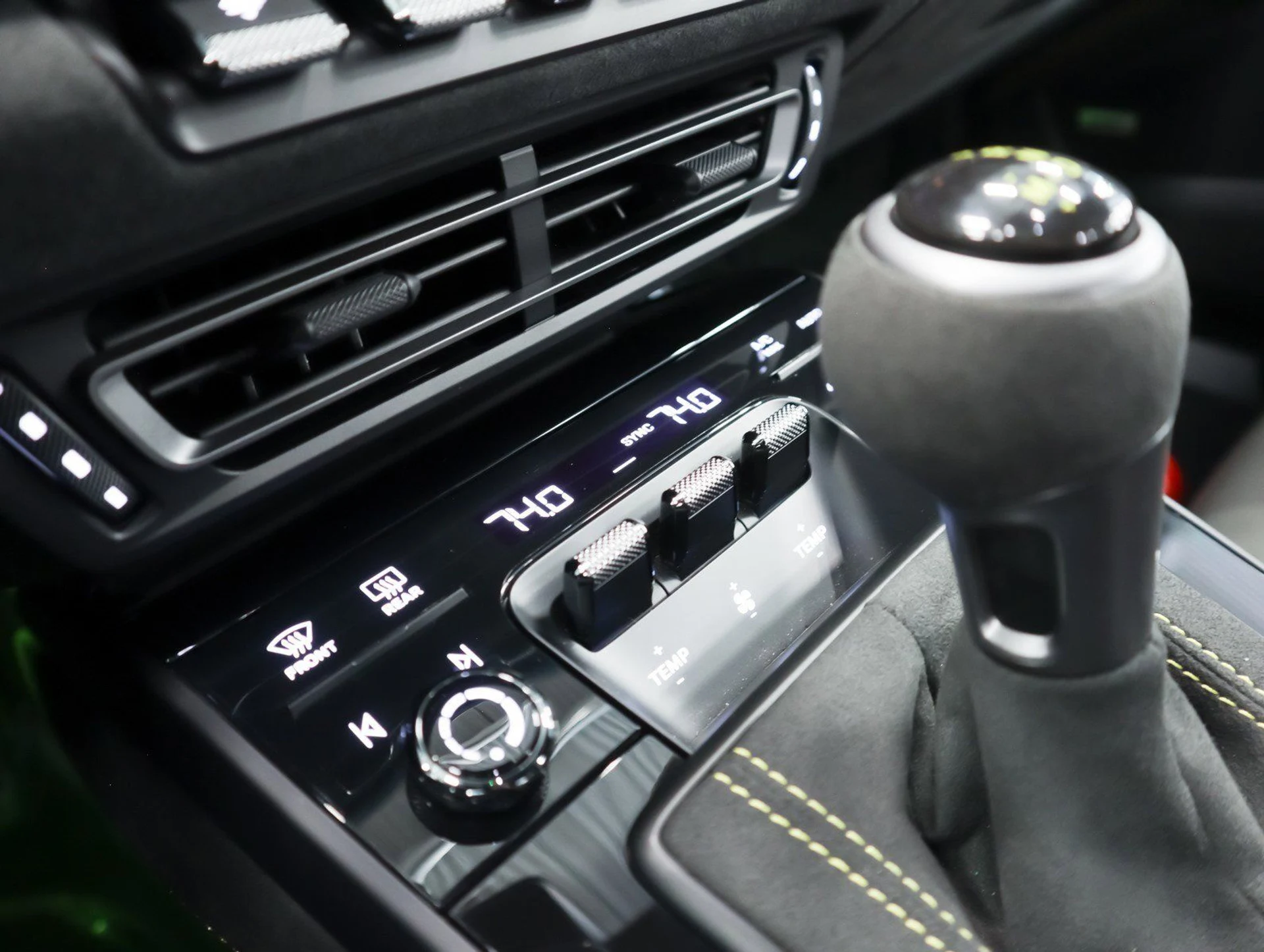 mph020_1070979700_9fe2ed4f72ca5436c8e87c4a0780fa1e_ce06eb478a