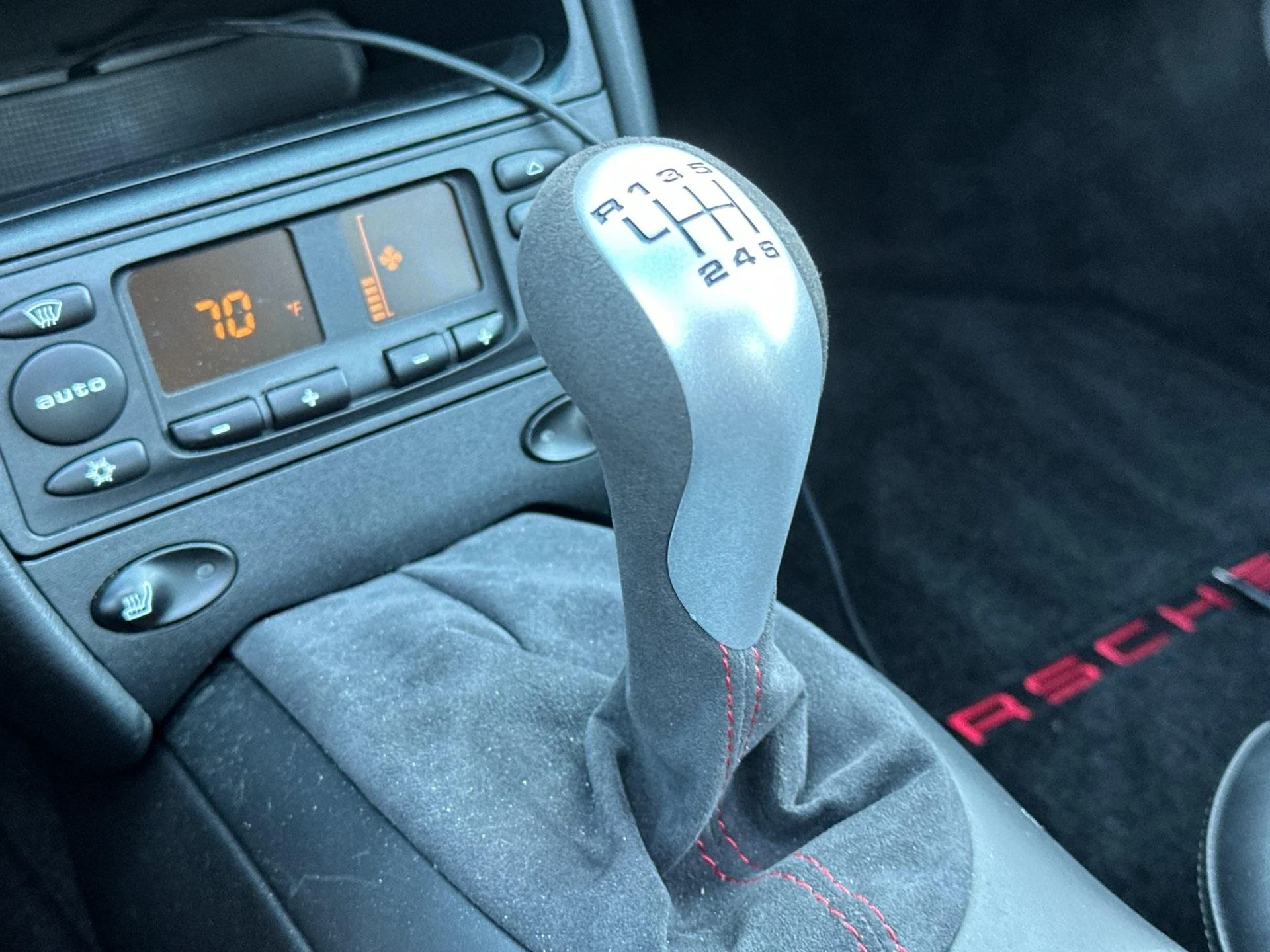 mph020_107158035_Used_2002_Porsche_911_Turbo_1761919913_5d3d36175e