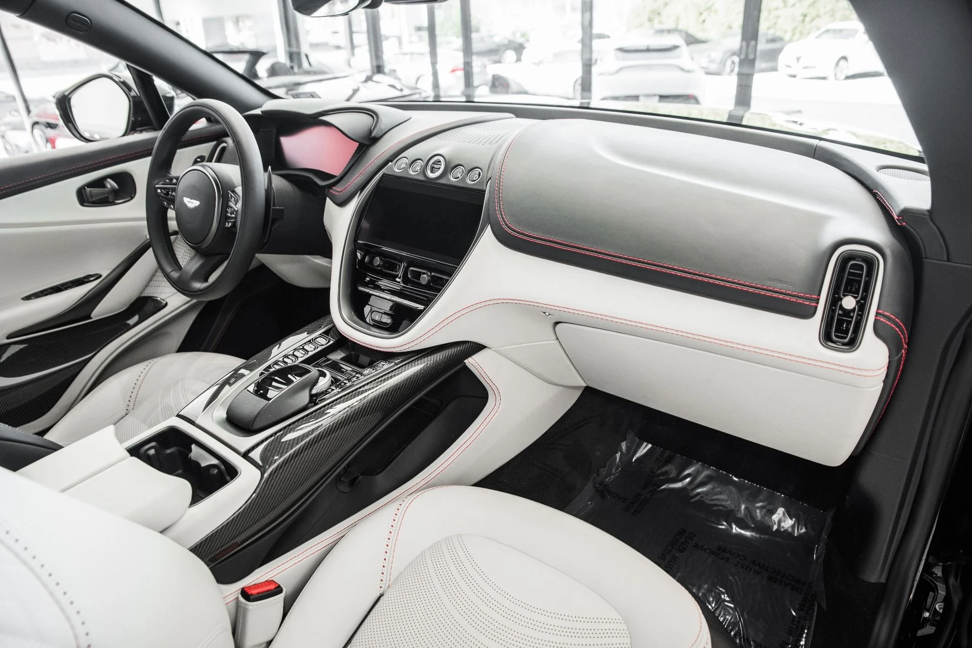 mph020_107303122_Used_2022_Aston_Martin_DBX_550_1675796960_5f525d2515