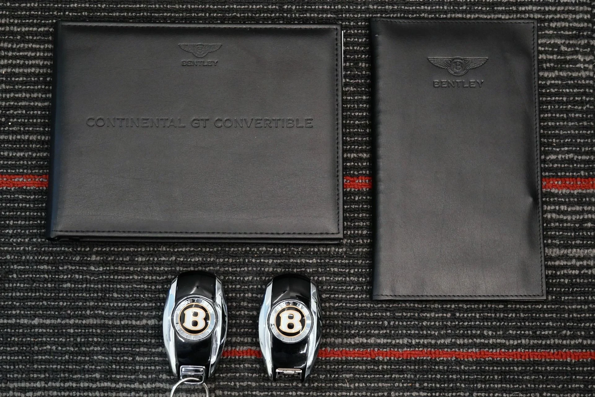 mph020_1074900505_Used_2020_Bentley_Continental_GTC_V8_Blackline_Specification_Front_Seat_Comfort_Specification_1768247283_2b80eac10b