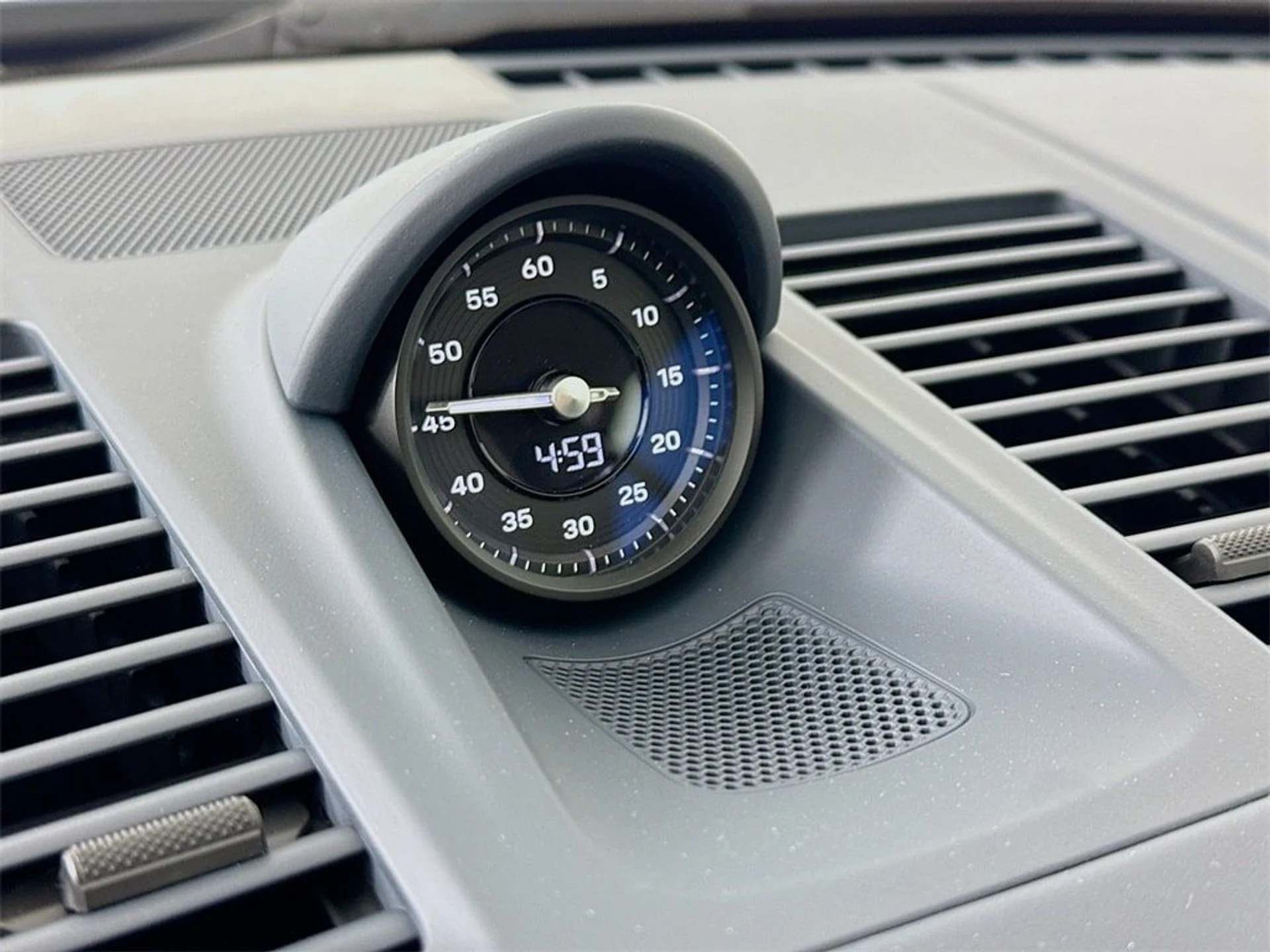 mph020_107626047_c8dcf526e95abe6d09044be3a7f0c6b7x_077cd81615