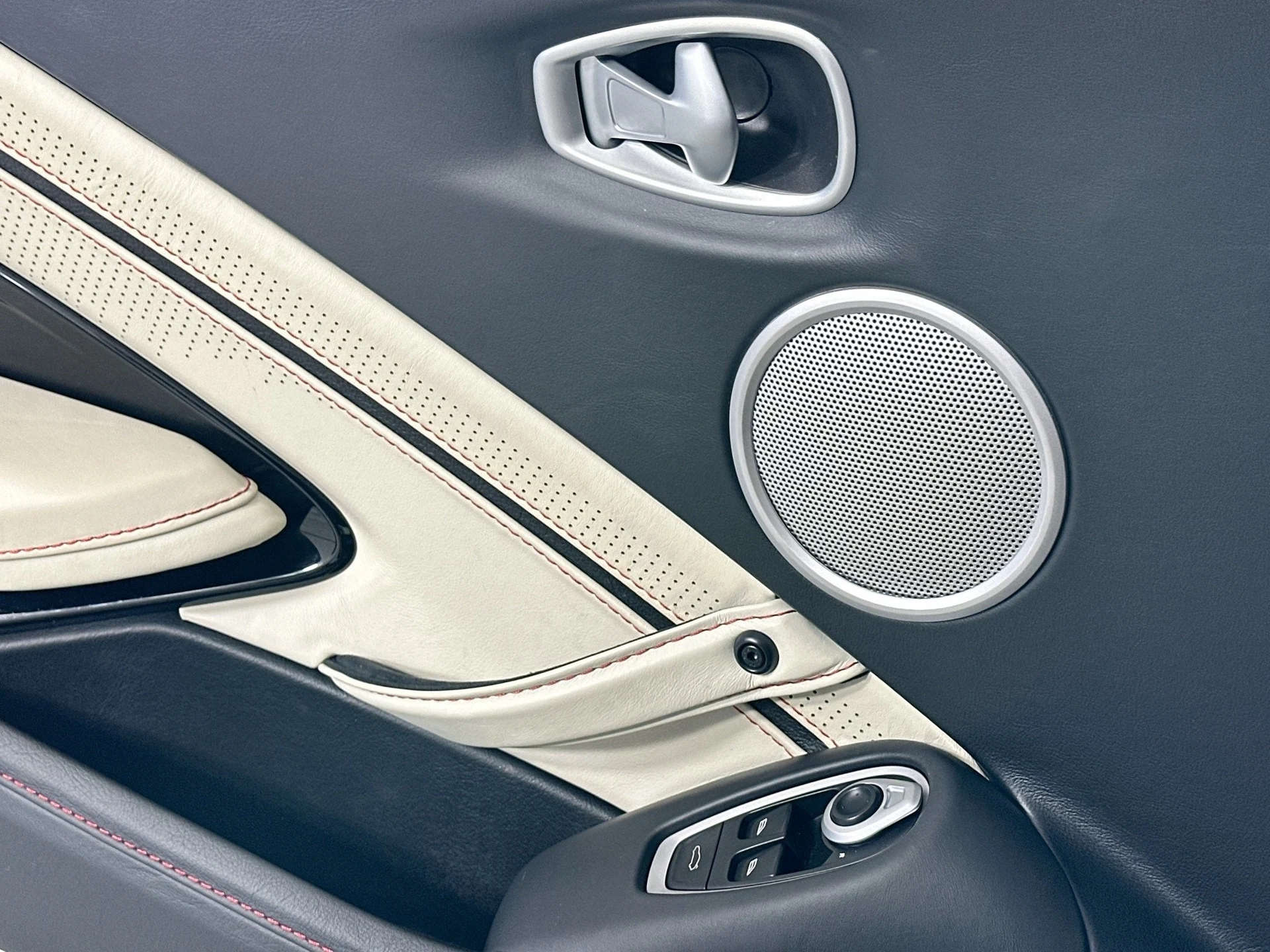 mph020_1079884025_21_4473600e22