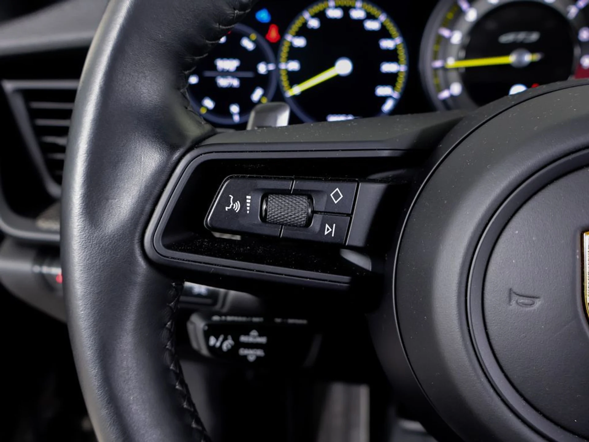 mph020_1081962303_d0b929d45068d9f251f3ee4c424e7586x_378a987124