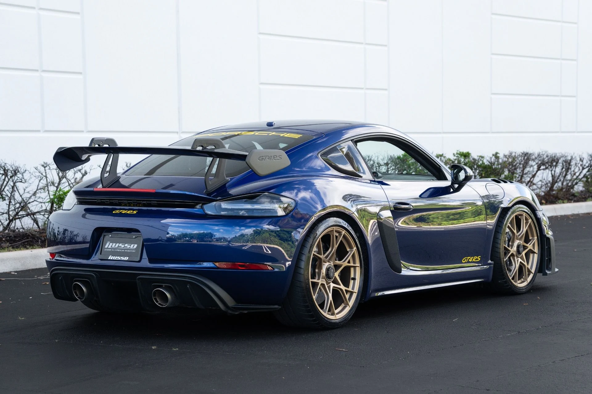 mph020_1082506451_Used_2024_Porsche_718_Cayman_GT_4_RS_1775021157_5dd50eb3f6