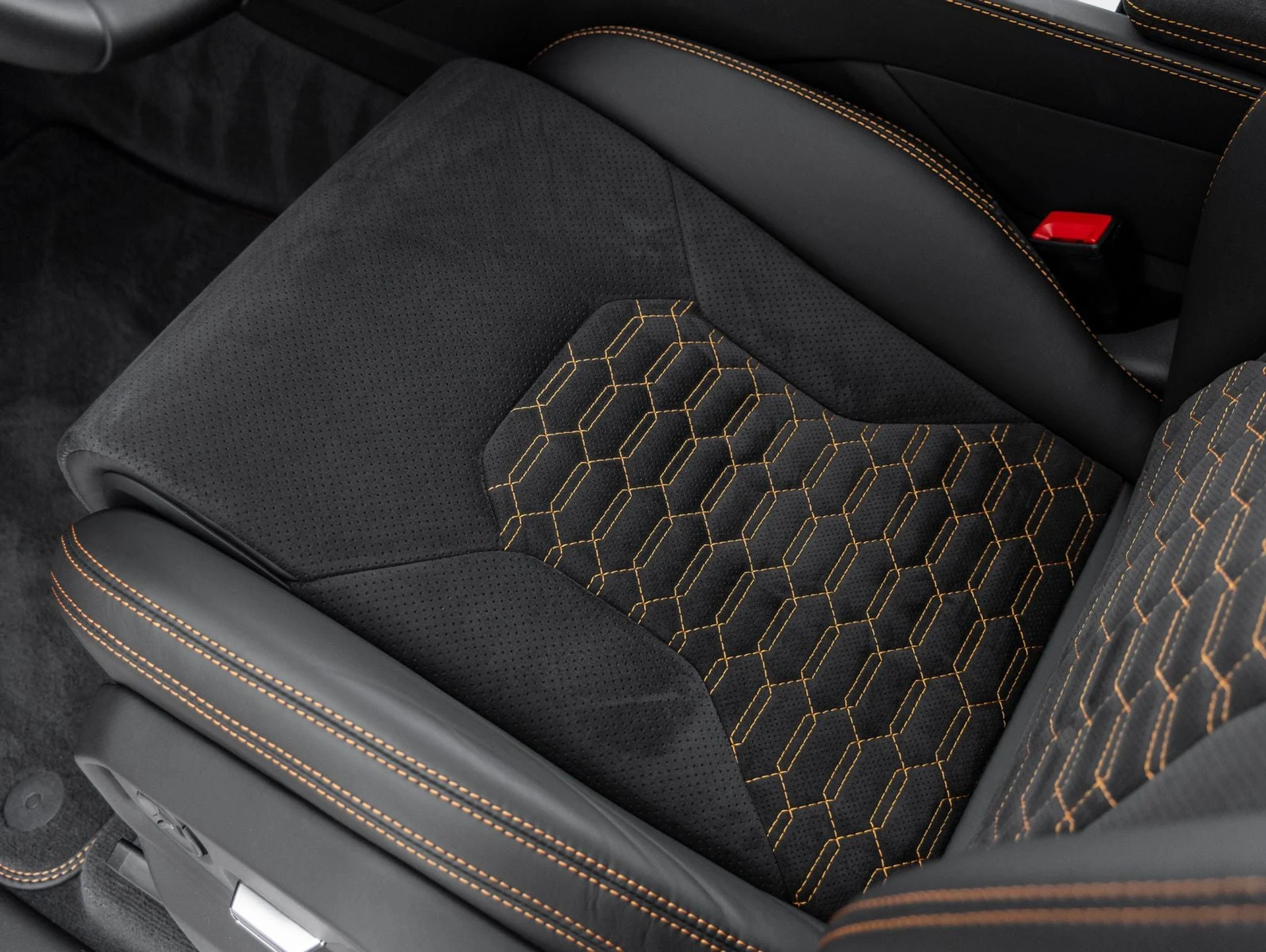 mph020_1083385653_21_9557c4847b