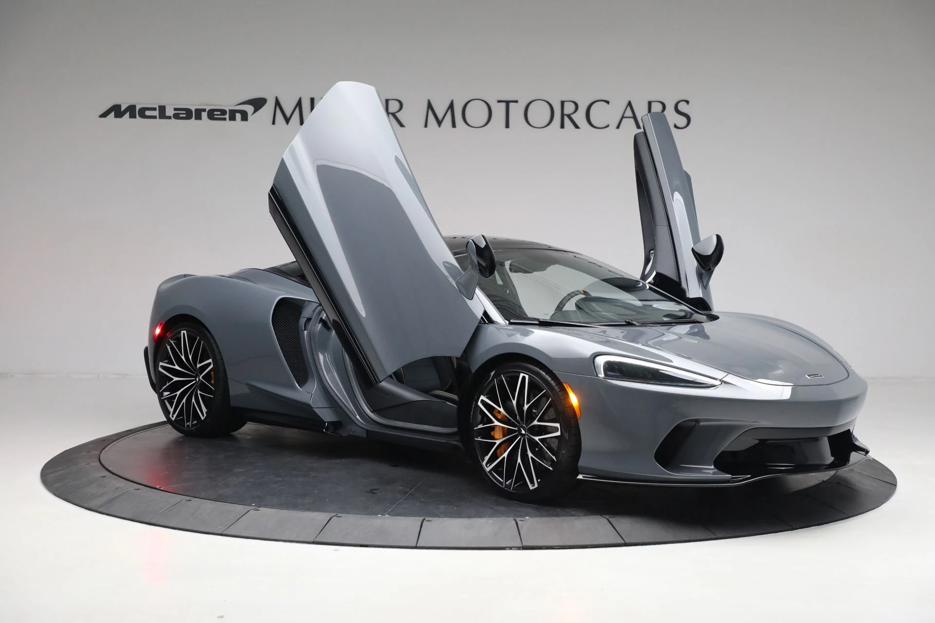 mph020_1085013085_Used_2023_Mc_Laren_GT_Luxe_e5b764d538