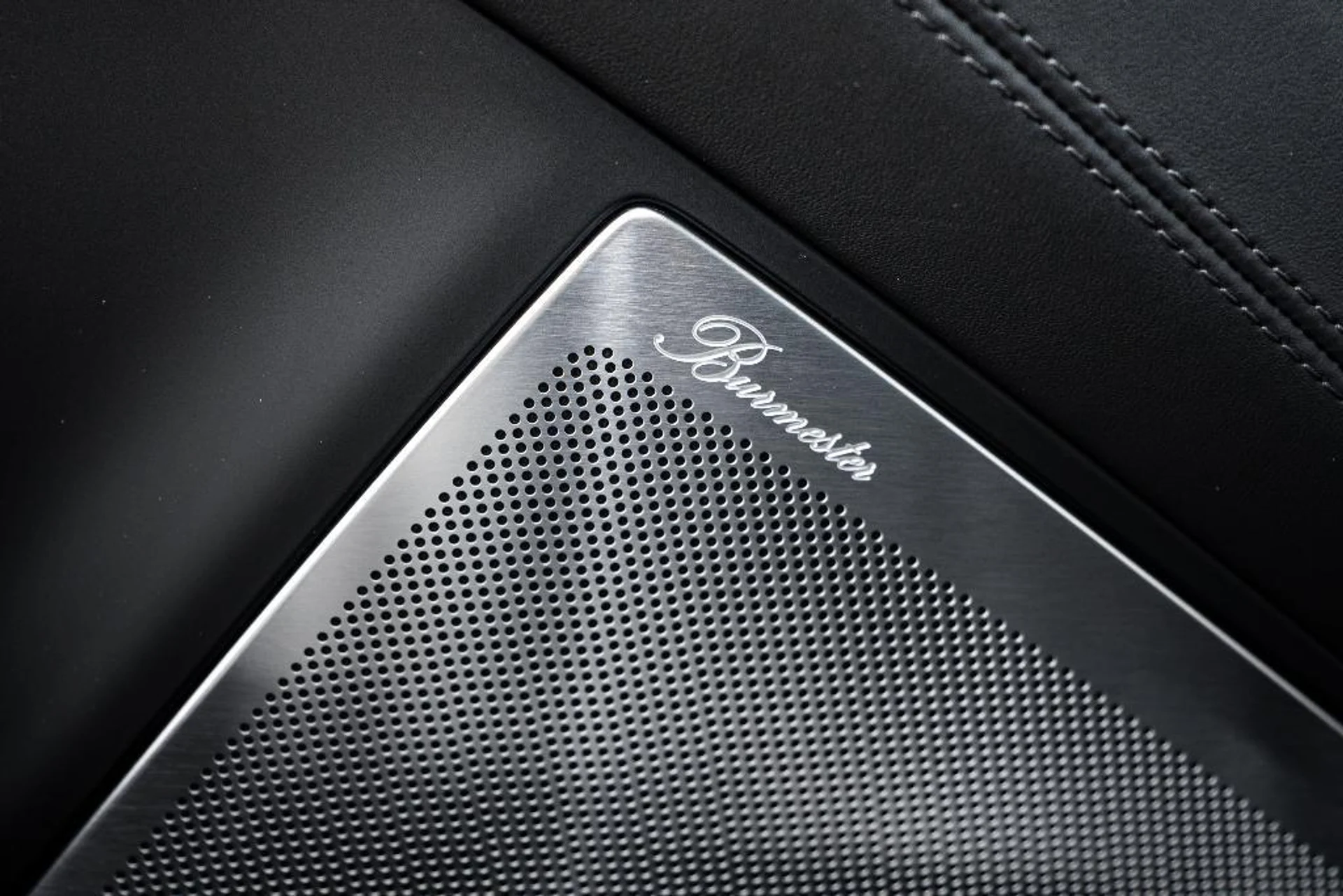 mph020_1085741630_ms_R0_Yo_R_Skxr_QTK_9_AO_5_Vfn_Mokz_U_459e8f5929