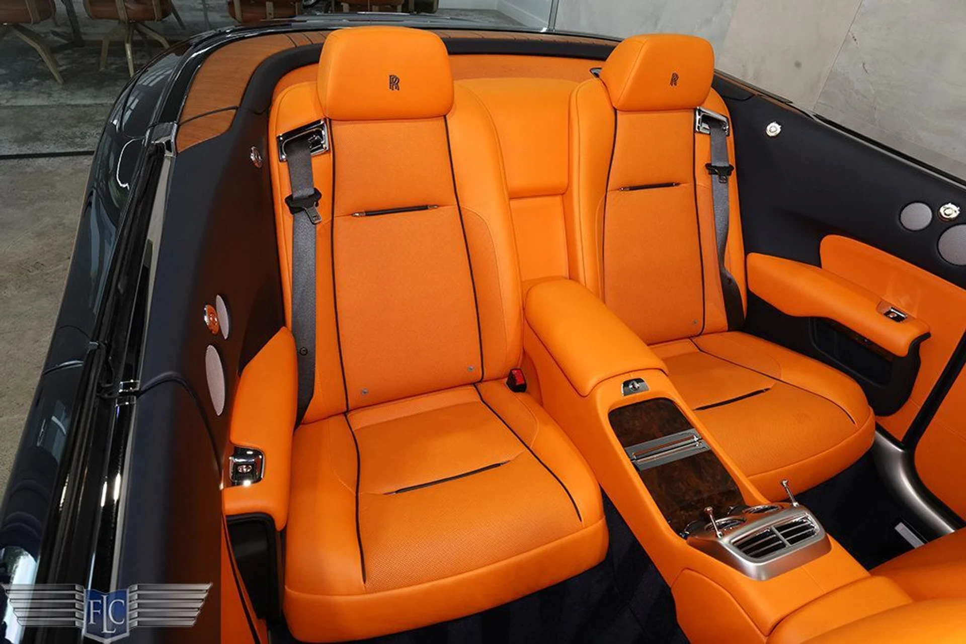 mph020_1092752310_used_2017_rolls_royce_dawn_convertible_9689_22999334_21_1024_3d72ac684a