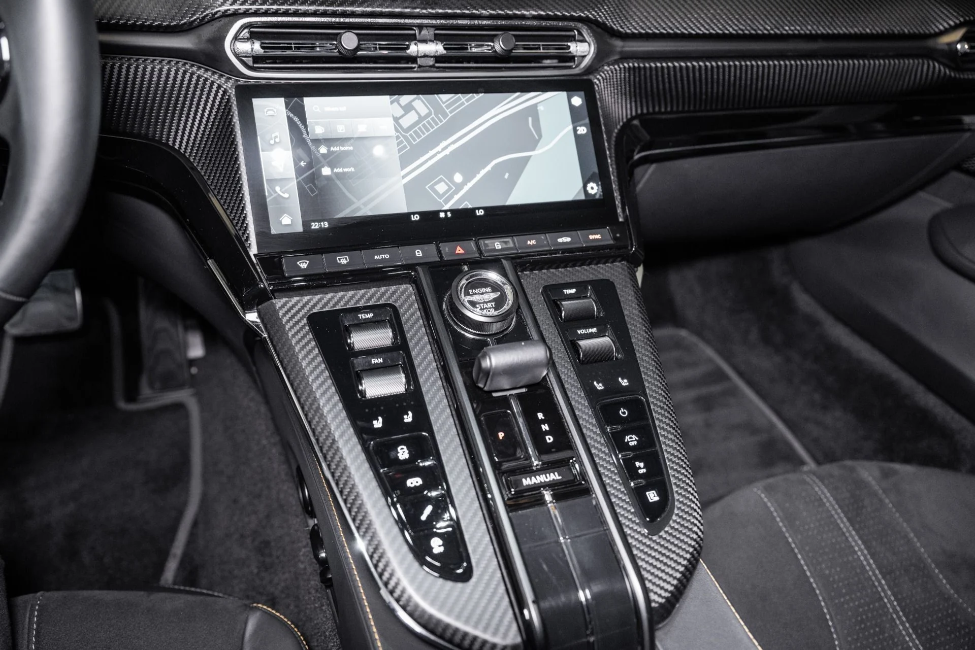 mph020_1097003296_Used_2025_Aston_Martin_Vantage_1751990746_9945e847bc