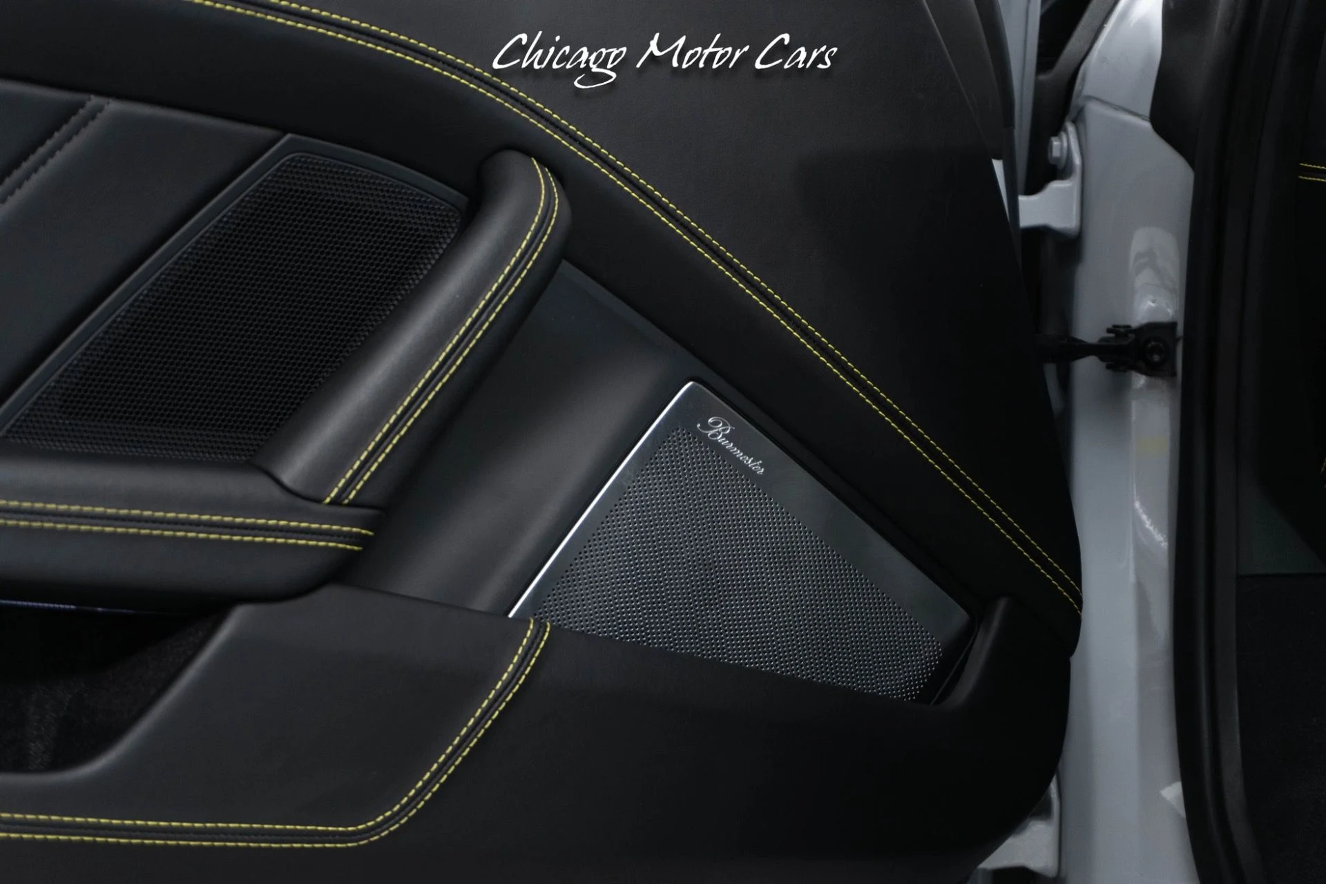 mph020_1100608244_13207_p21_l_5eaa85b935