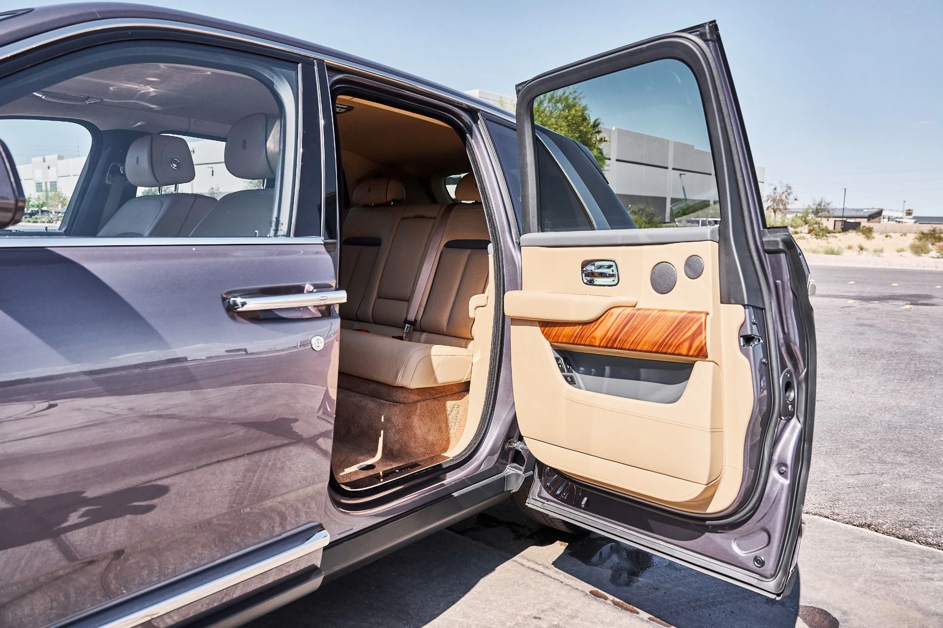 mph020_110154843_Used_2020_Rolls_Royce_Cullinan_Base_1781656832_5860cb6993