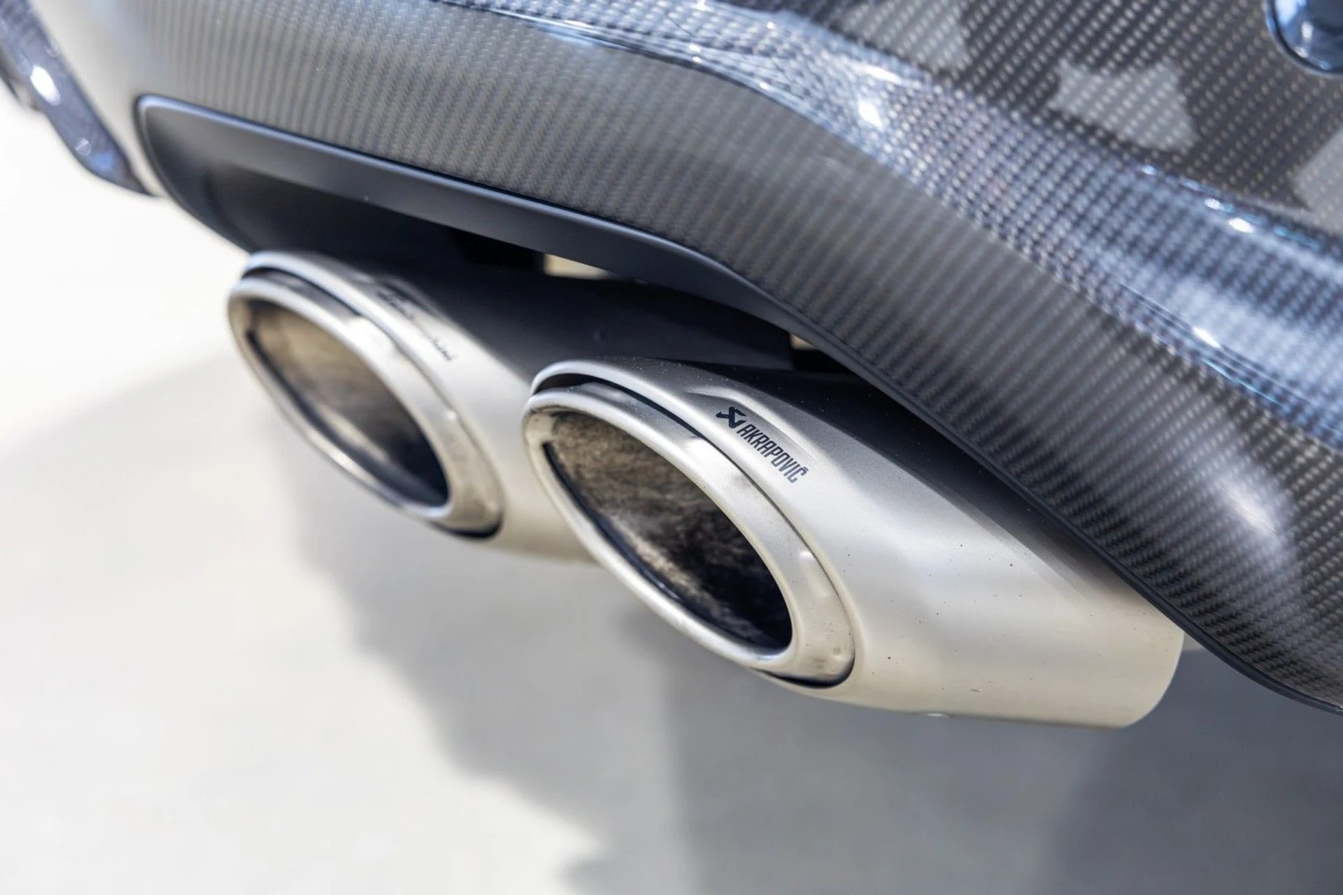 mph020_1103974961_6_Q_5e210395cb