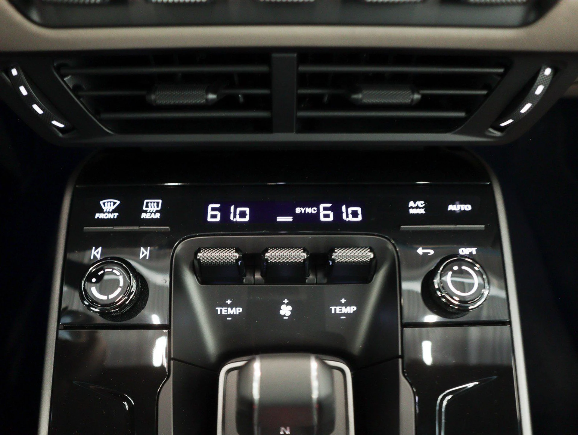 mph020_11062231_7a7c51753476468b7d390ea14a302442_0d4acf7f99