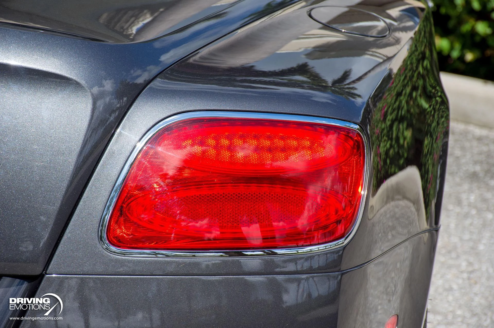 mph020_1108966068_871_p21_l_5d2311ec42