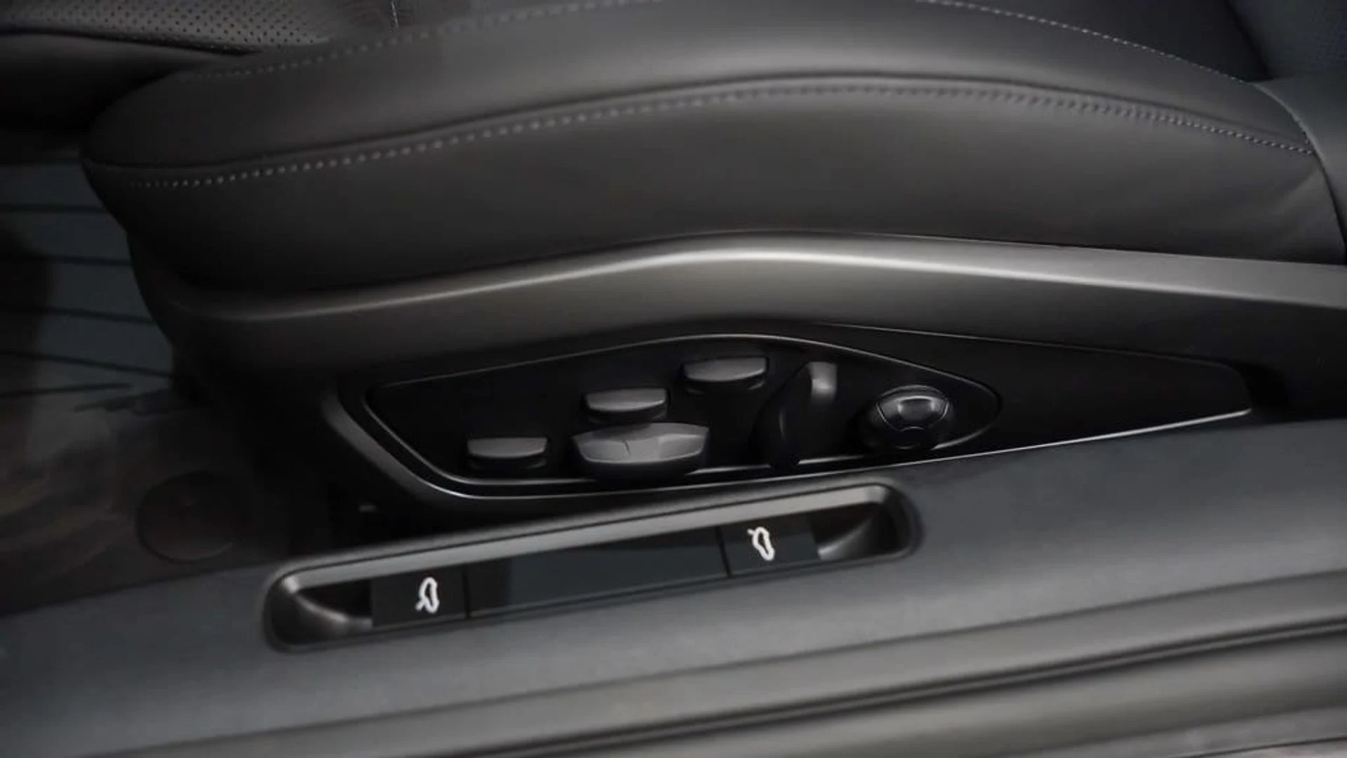 mph020_1112120617_13a9a4bbe2f4c7fa6becddb8e5557fe6x_1eb85ee034