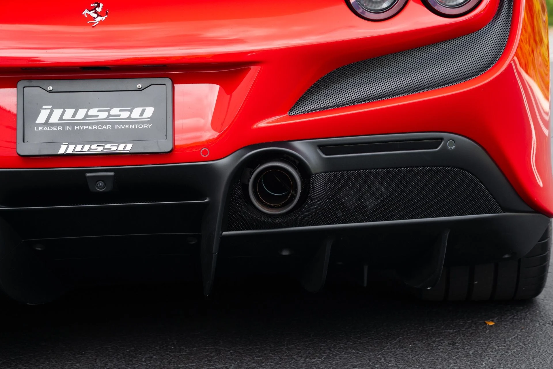 mph020_1115687368_Used_2022_Ferrari_F8_Tributo_1774670303_12b5a68702