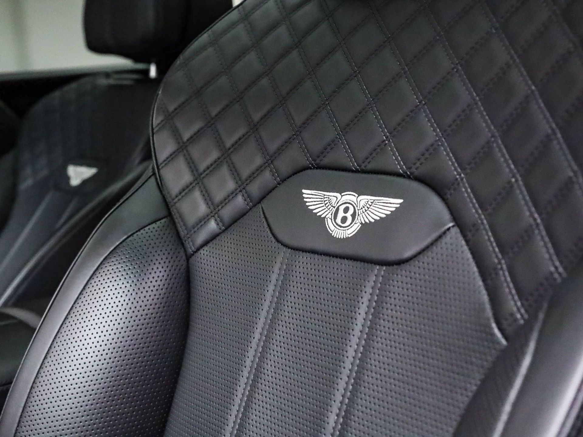 mph020_1117892432_c00f6008d626b459d2e5906760f8346bx_1829abc226