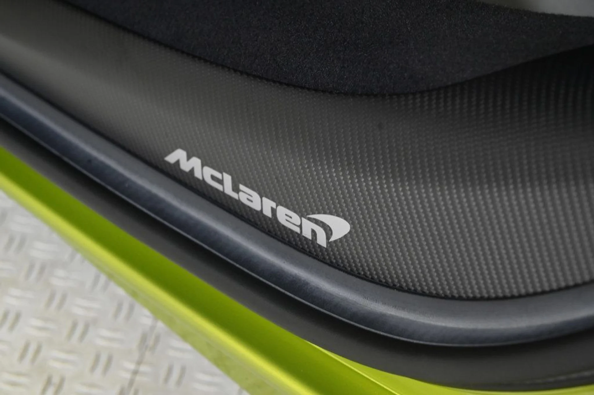 mph020_112296322_used_2023_mclaren_artura_vision_11350_22967572_20_1024_a6fbd0ab67