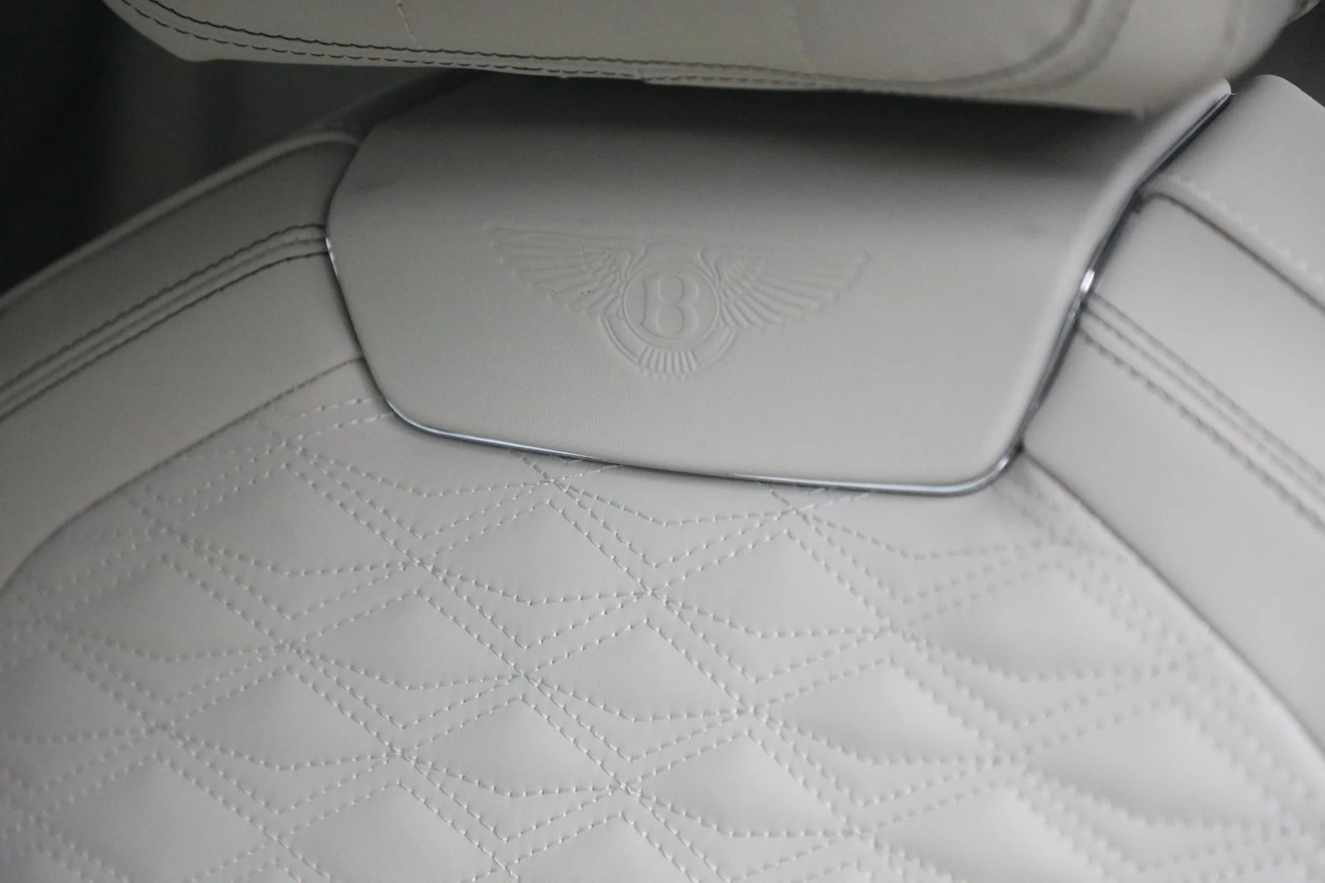 mph020_1124471200_New_2025_Bentley_Flying_Spur_Speed_266b552a9e