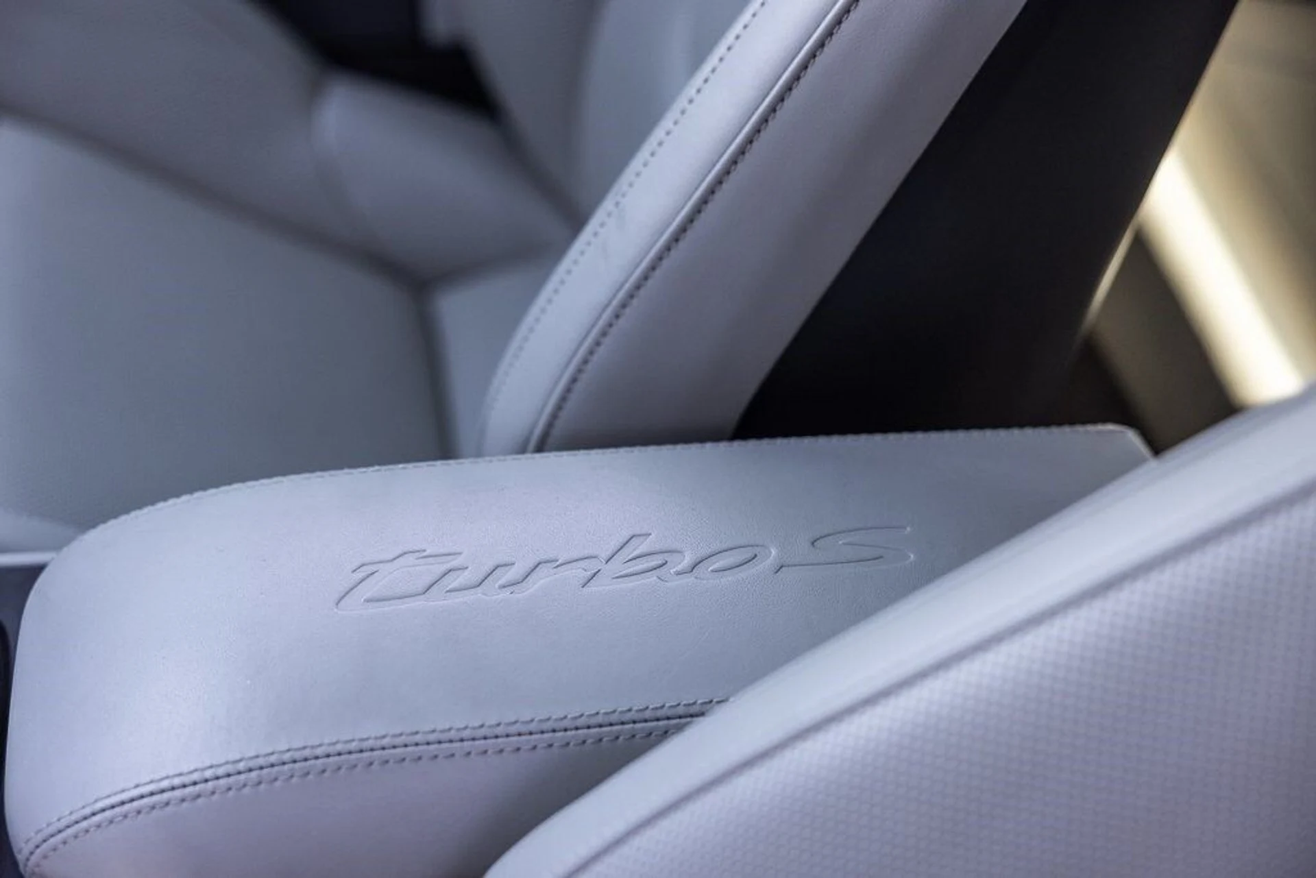 mph020_112520577_9c252dc09189c485e2b3242a11a2fcc5x_be75d4c1c9