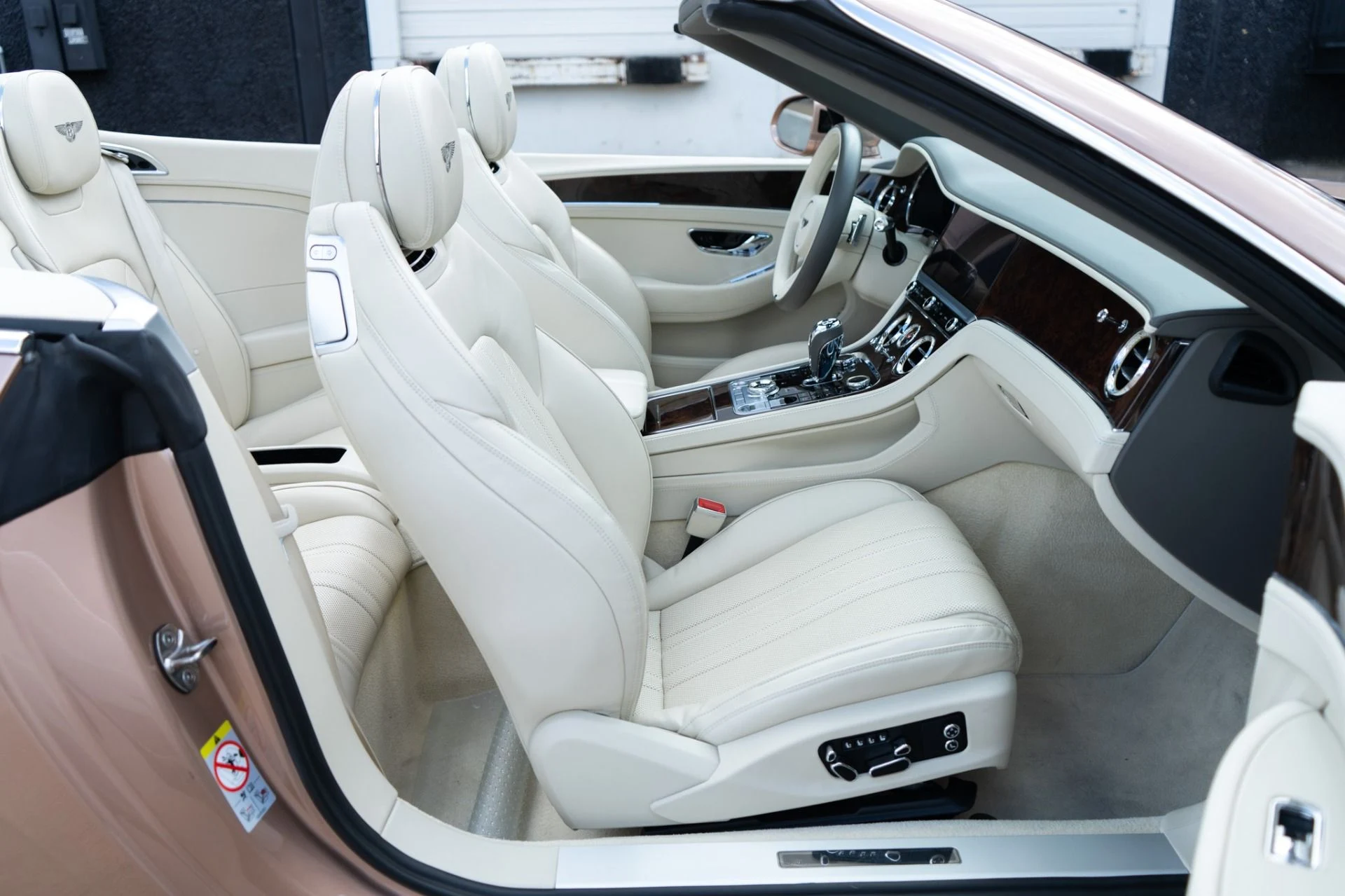 mph020_1129893344_Used_2022_Bentley_Continental_GTC_V8_1789509721_3d414e421b
