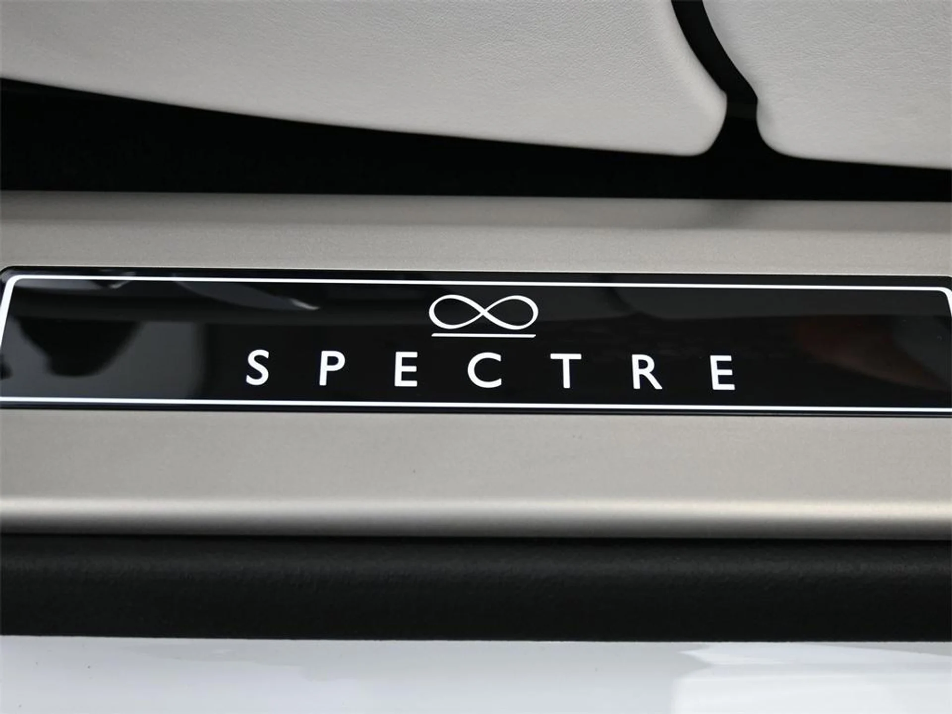 mph020_113026694_84_ZV_5_X_Ssa_DRL_Snorbno_I0x_DHC_5_A_9b651fa315