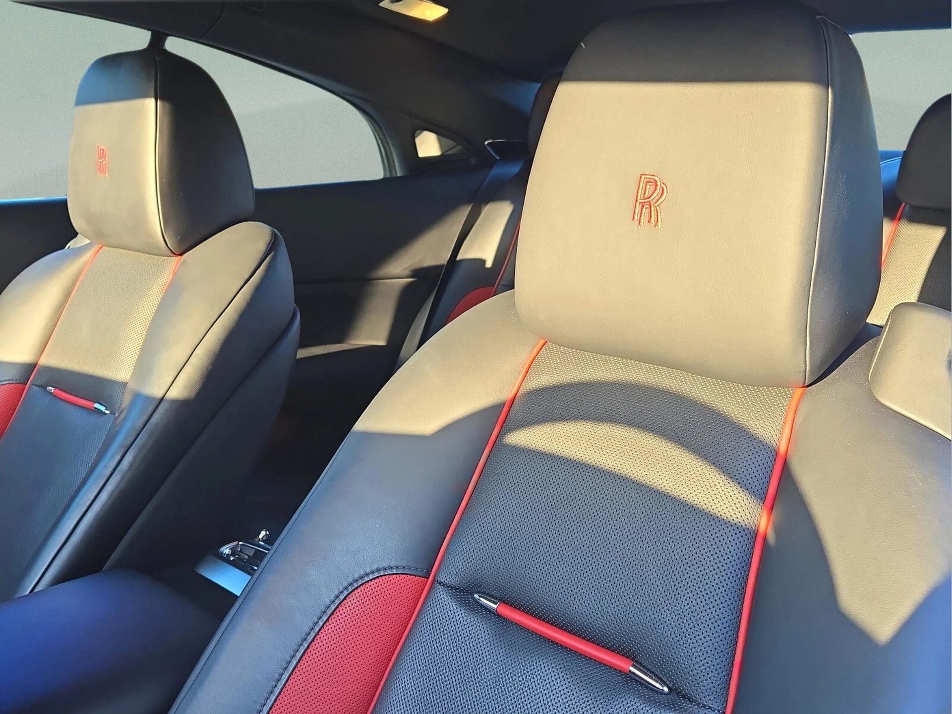 mph020_1132991247_16c09f3ce3abe60182e60a89f8ff417dx_7b3c2b52bc