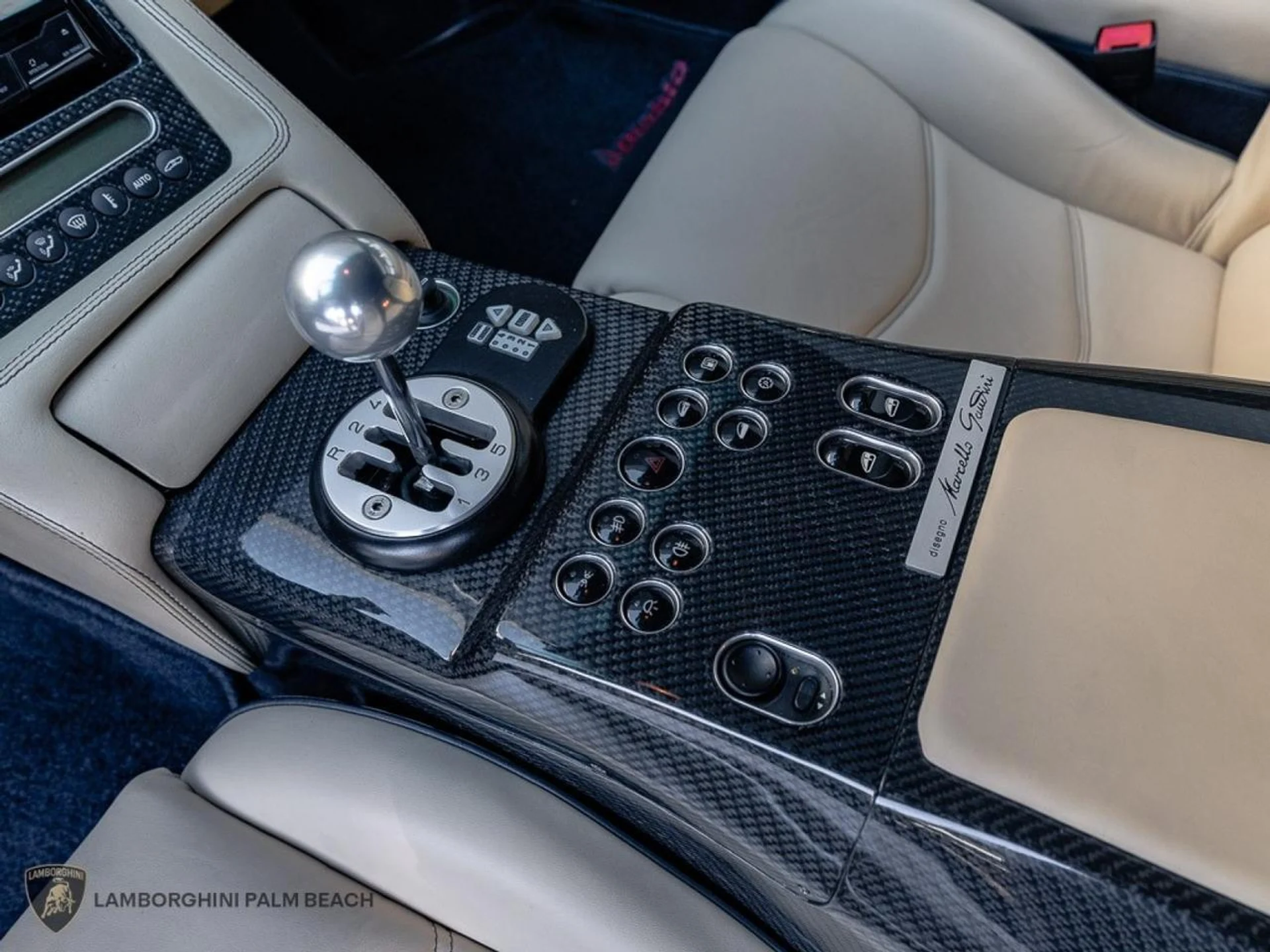 mph020_1137555564_5ab2c039c0e487d138310c91b429c06b_5c5e3d4704