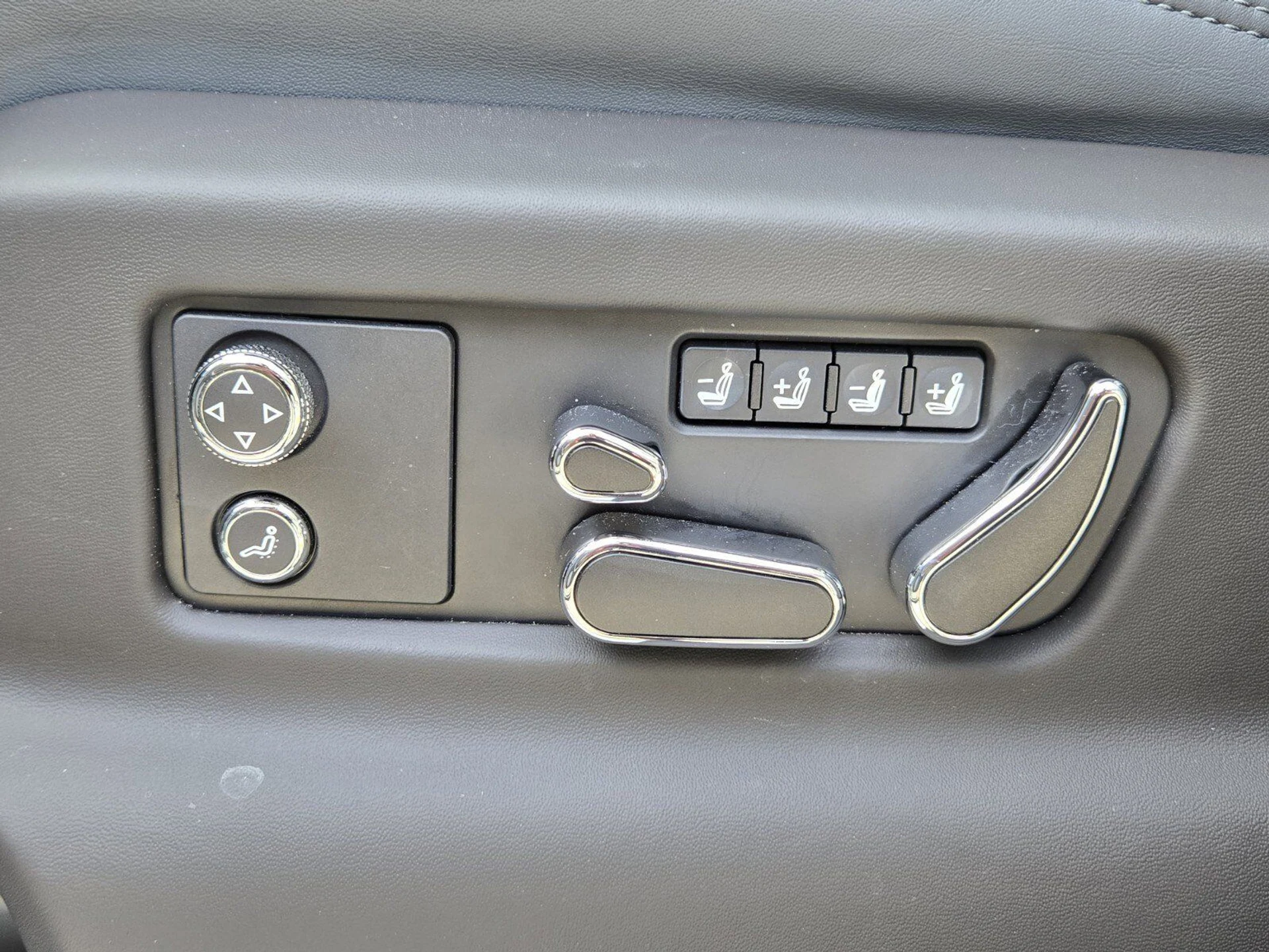 mph020_1140076526_def0a3664ade45f61d4024f4810c5477x_96136b1d06