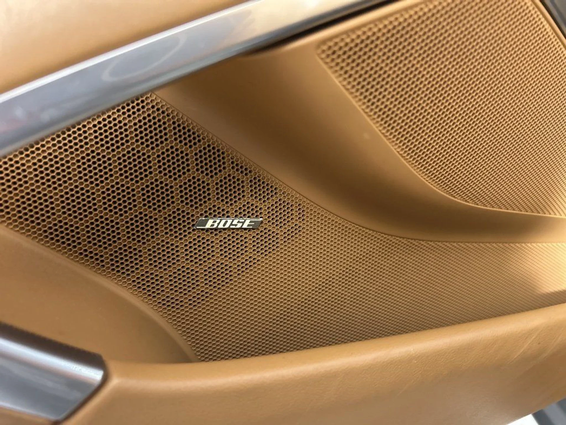 mph020_1143831045_6177a98a5d820b56c2f768126e3002f5_34207be232