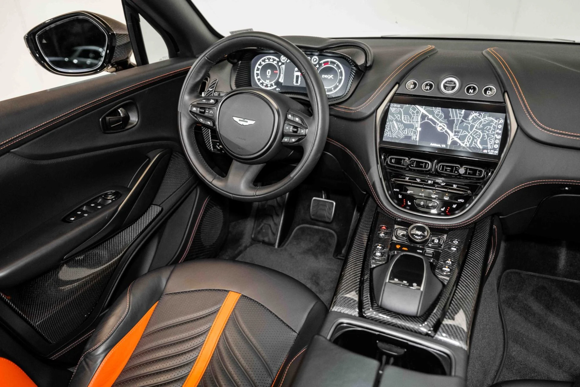 mph020_11517590_Used_2023_Aston_Martin_DBX_707_1729954912_b277faf737