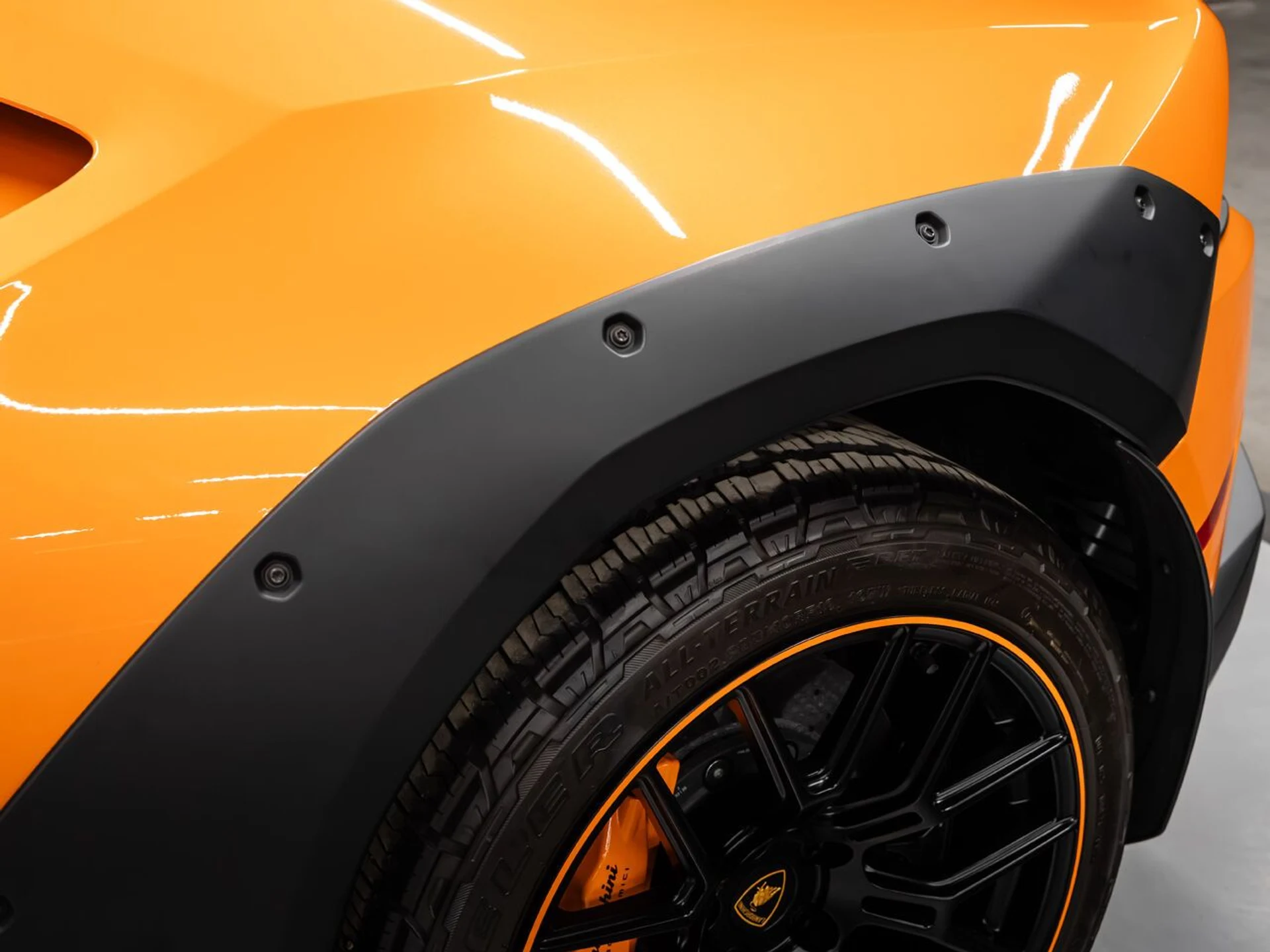 mph020_1152131644_lamborghini_huracan_2023_c933f29cf1