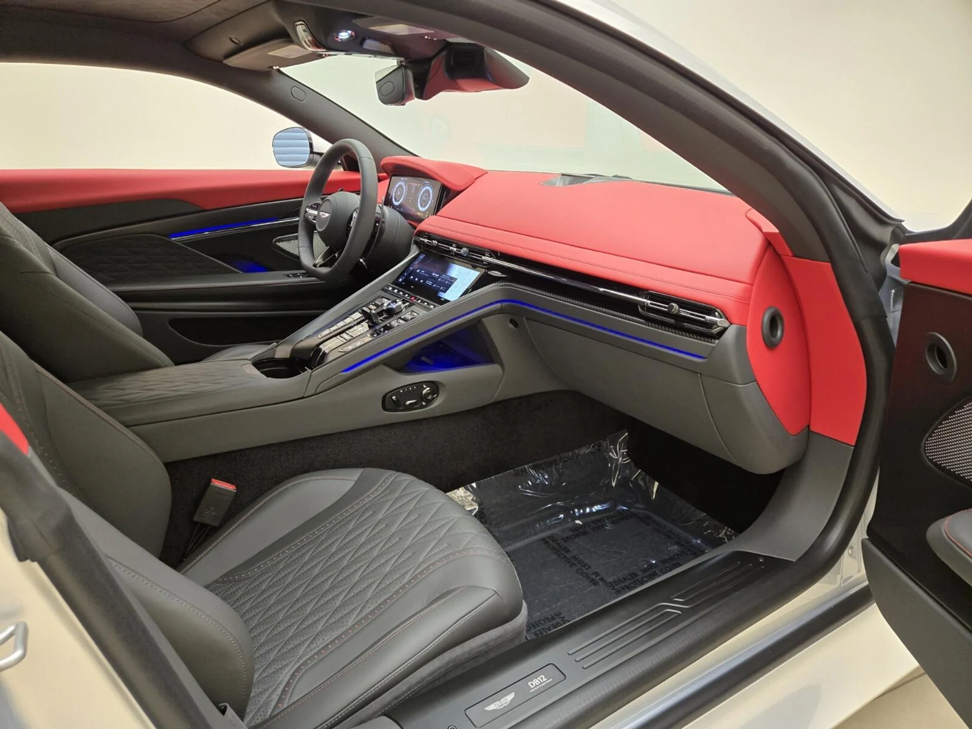 mph020_1153740353_New_2025_Aston_Martin_DB_12_1753161486_6bd3b83d89