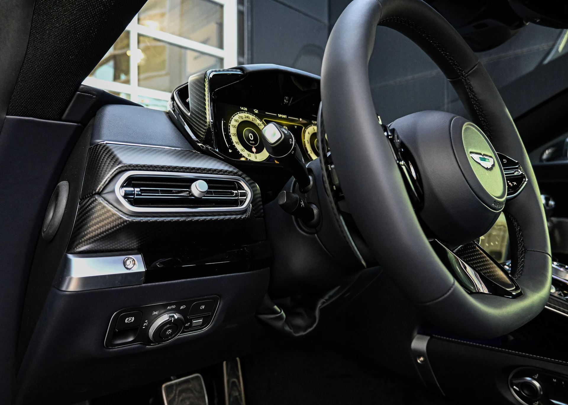 mph020_115586156_c7977b25_0ffb_42cb_9d83_1463f2704355_fe4df4f914