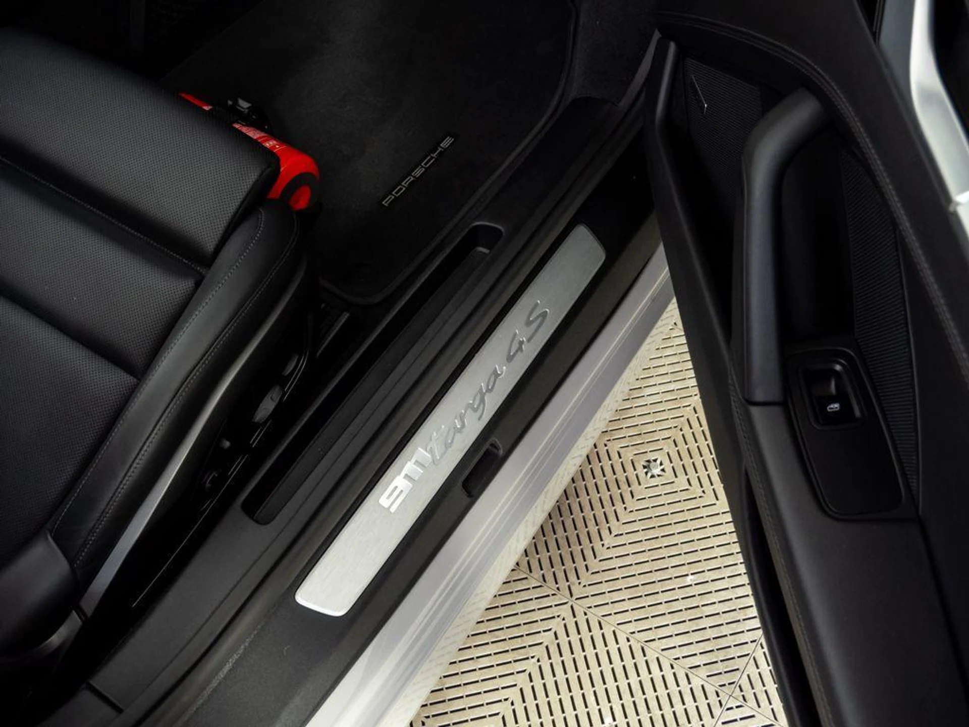 mph020_116190781_r_M8_B01_QNU_9_Lto_L_Svw_wh_Zti_Njl_M_aadb80f091