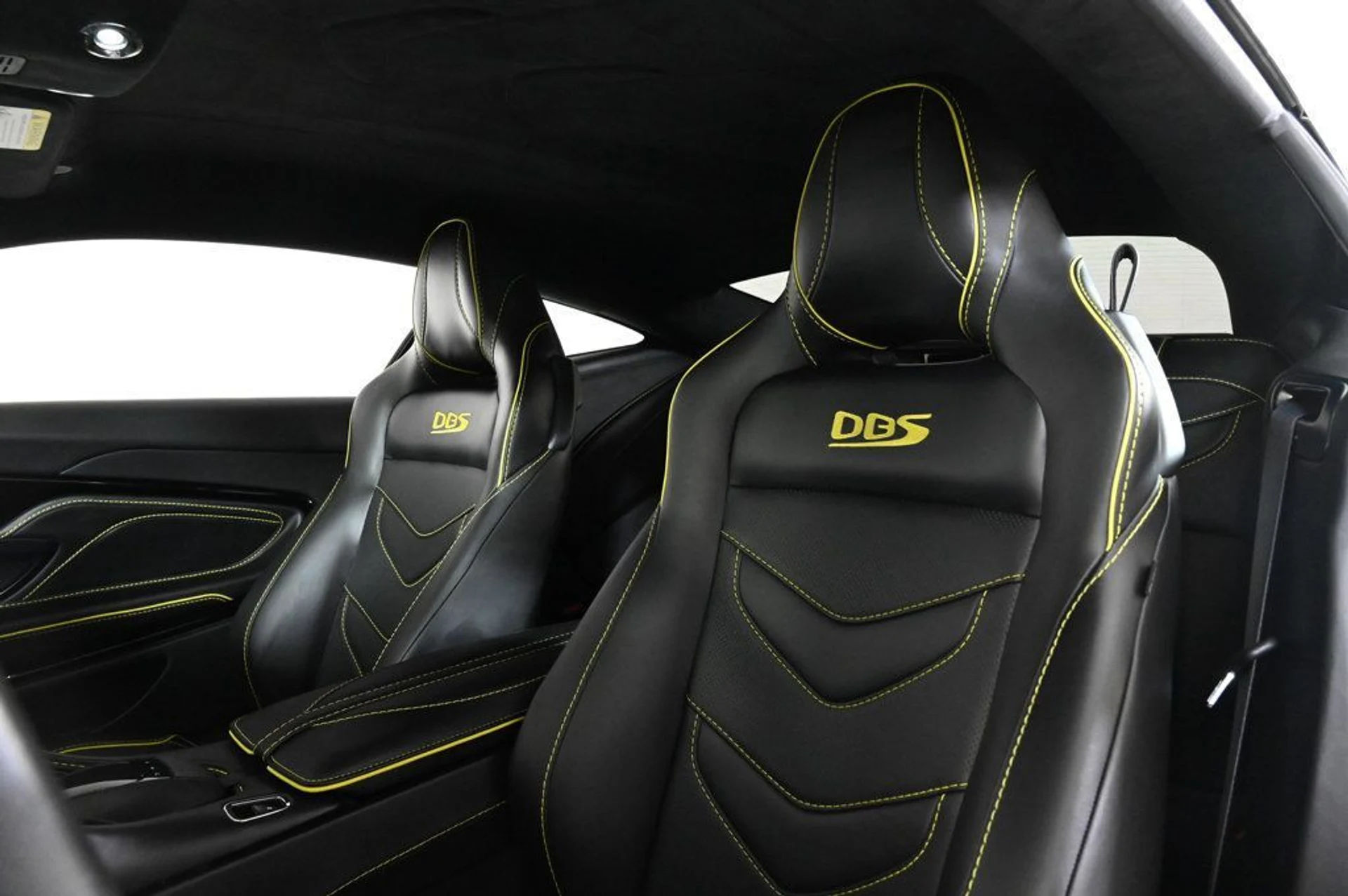 mph020_1169279212_used_2021_aston_martin_dbs_superleggera_11350_22941074_20_1024_437af700f7