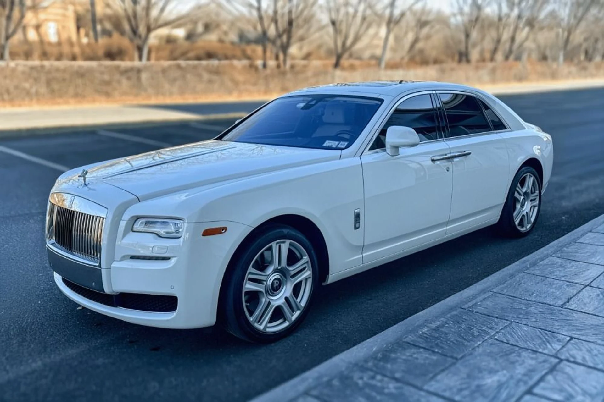 mph020_1170021072_Used_2016_Rolls_Royce_Ghost_1768387676_c1cca39383