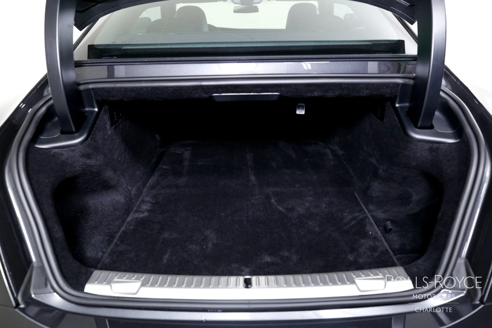 mph020_1171305213_Used_2024_Rolls_Royce_Spectre_1742932667_931536caff
