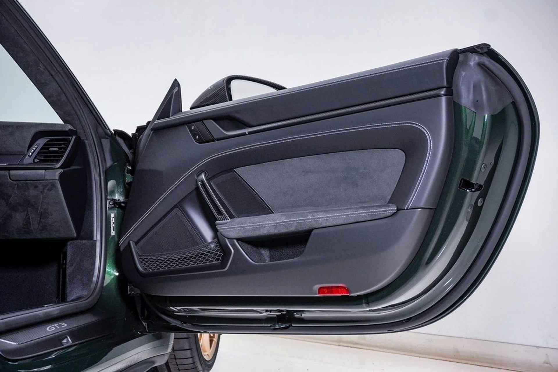 mph020_1172736113_8bdafe0229dd875304a6b68ee0d2b330x_3aaa35d612