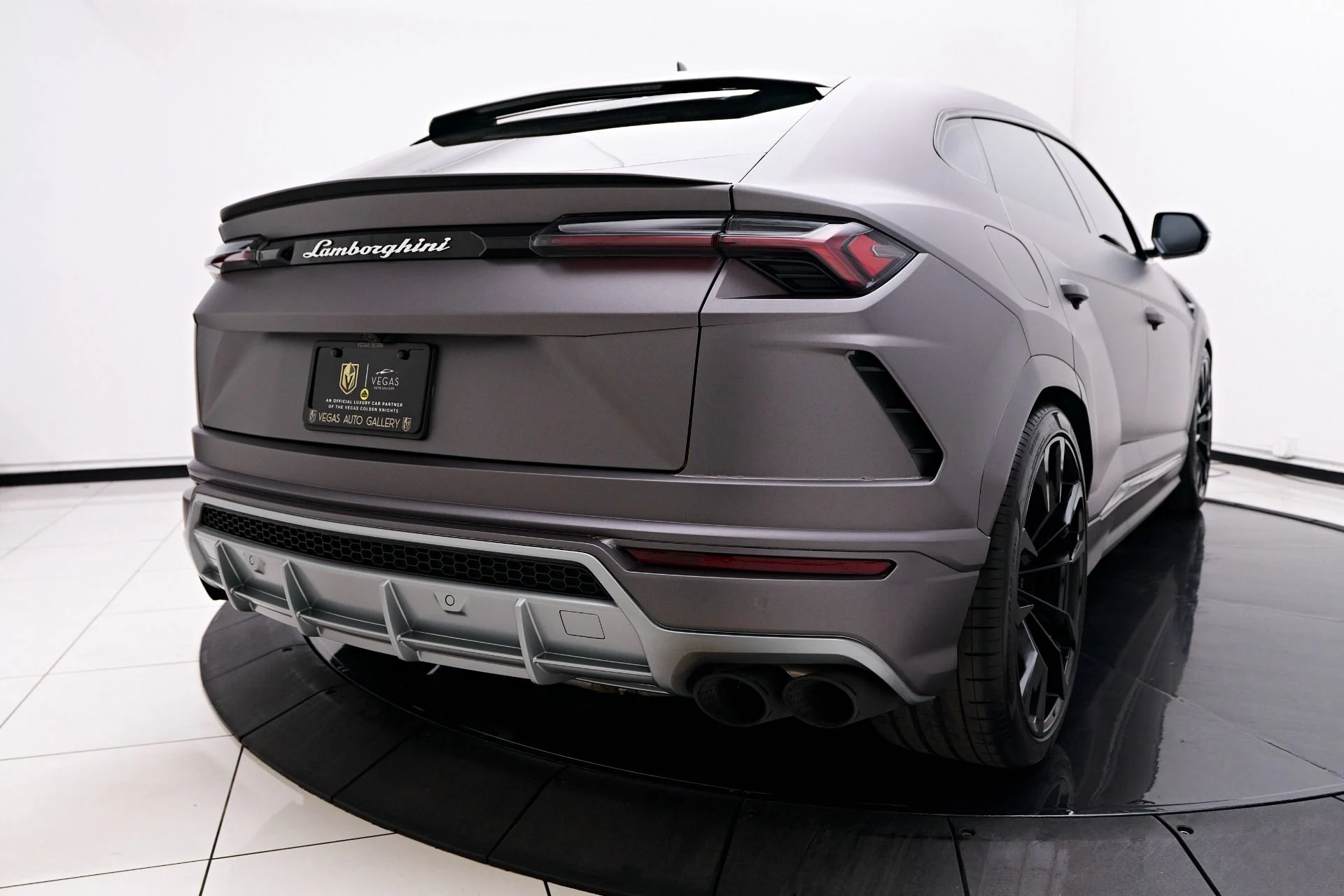 mph020_1173753191_Used_2021_Lamborghini_Urus_Base_1758751745_ce0cf57834