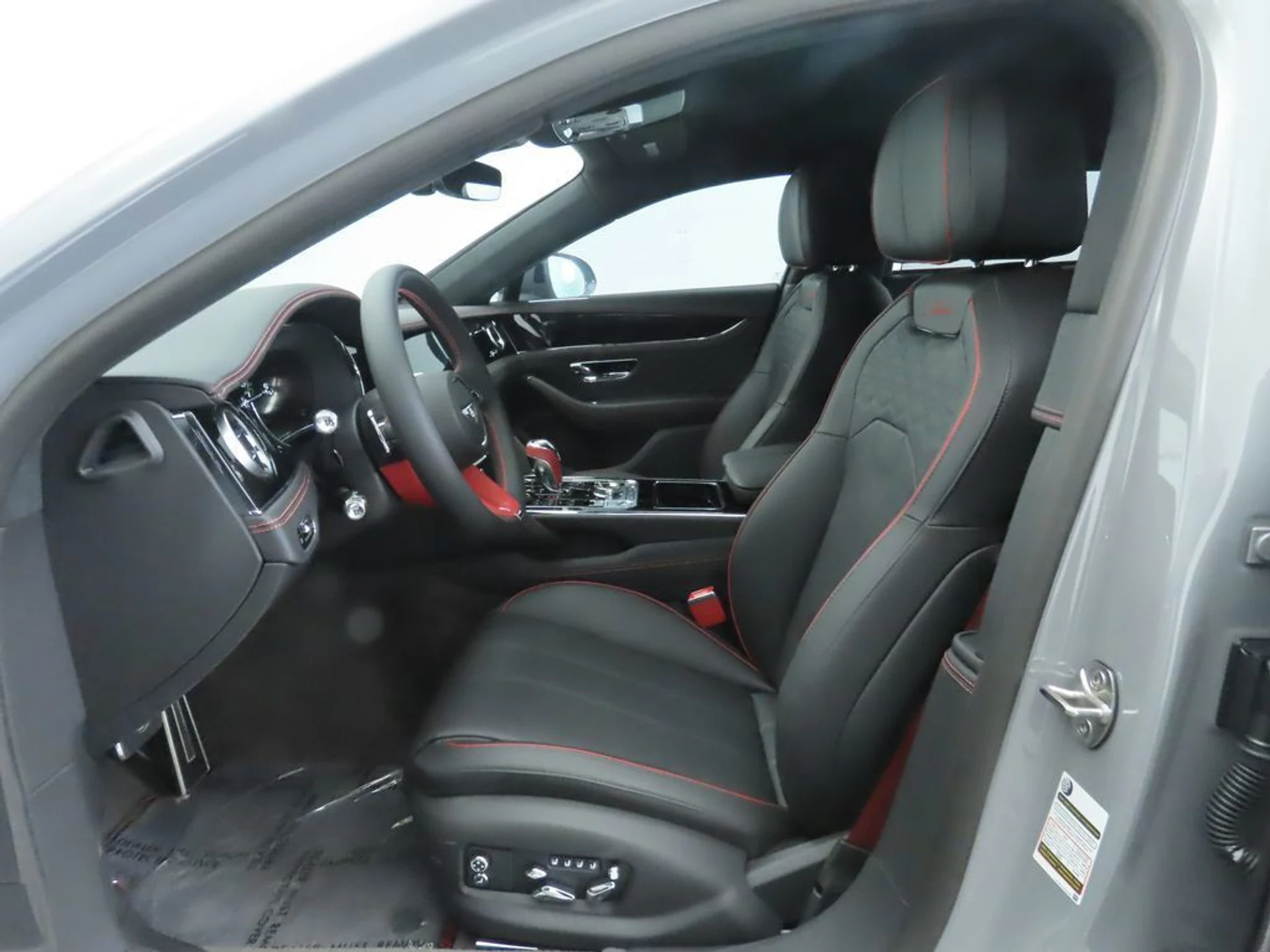 mph020_1174505299_new_2025_bentley_flying_spur_speedsedan_8119_22891449_21_1024_74c251626c